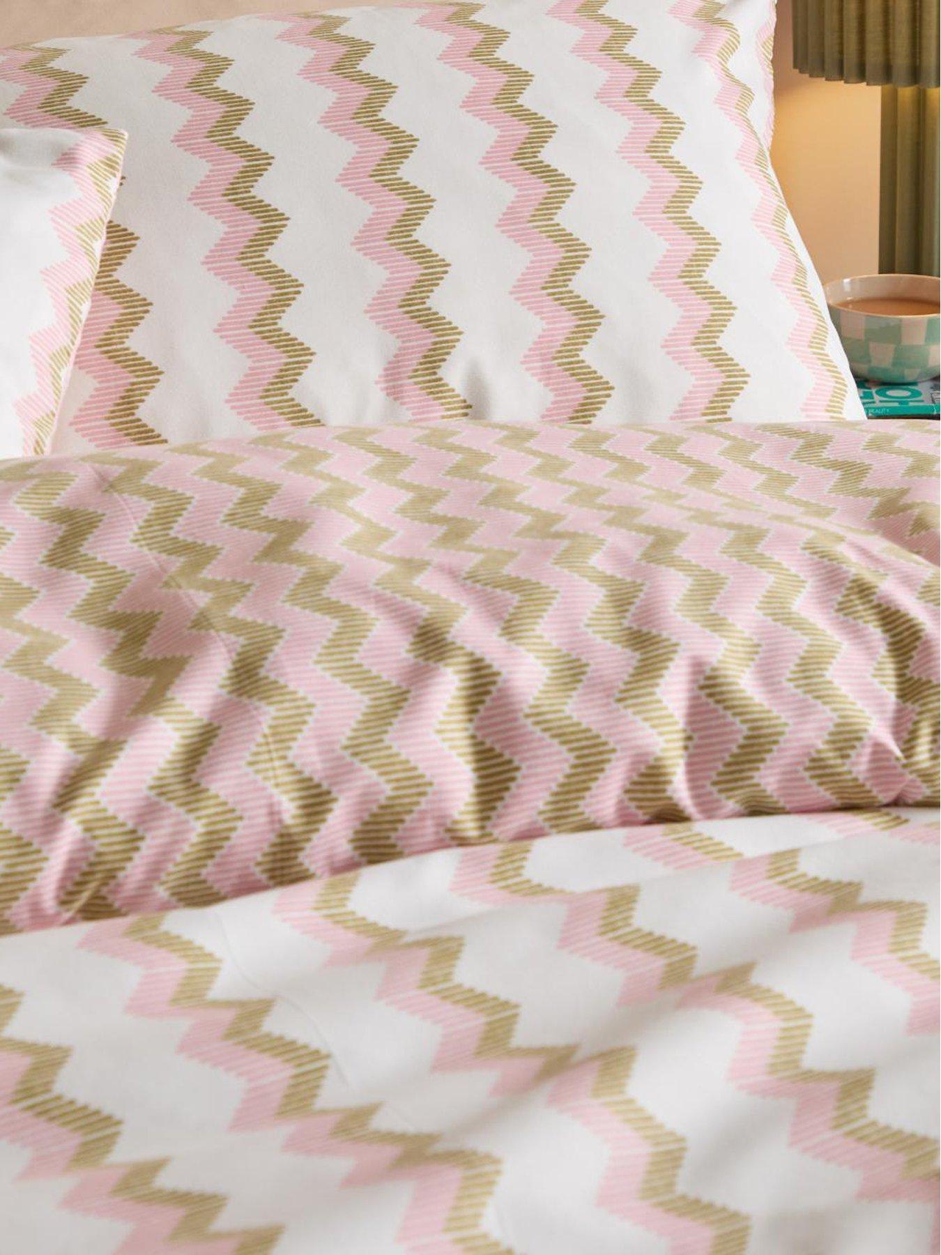 Image 3 of 3 of Duvet Day Izzie Duvet Set Green/Pink