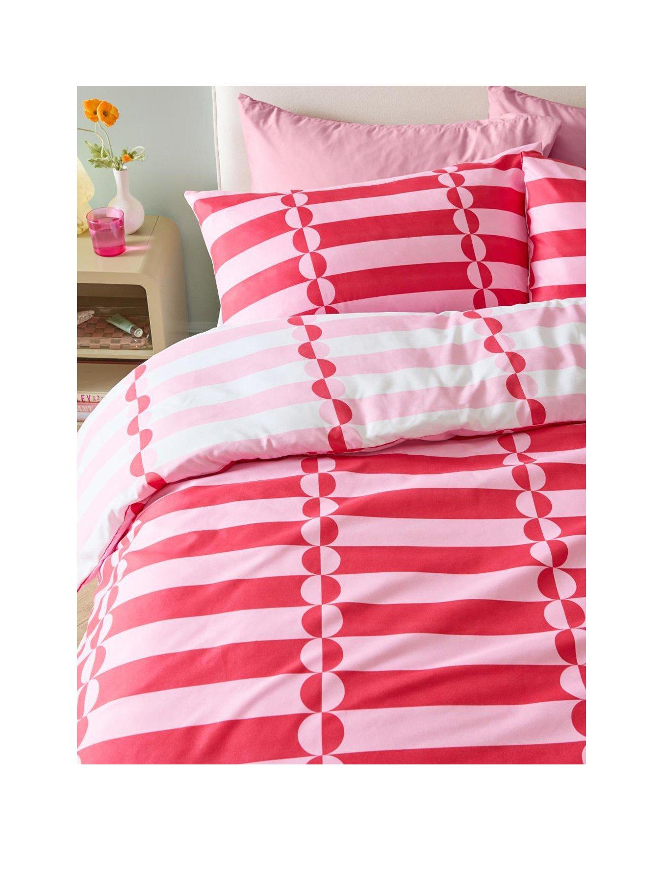 Image 2 of 3 of Duvet Day Lottie Duvet Set Red/Pink