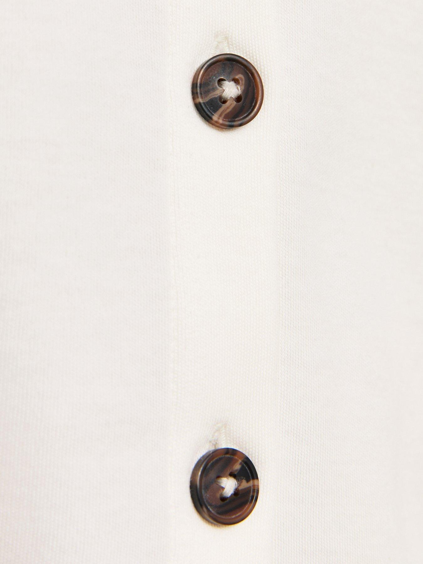 Image 5 of 5 of New Look Premium Heavyweight Cotton Button Through T-Shirt - White