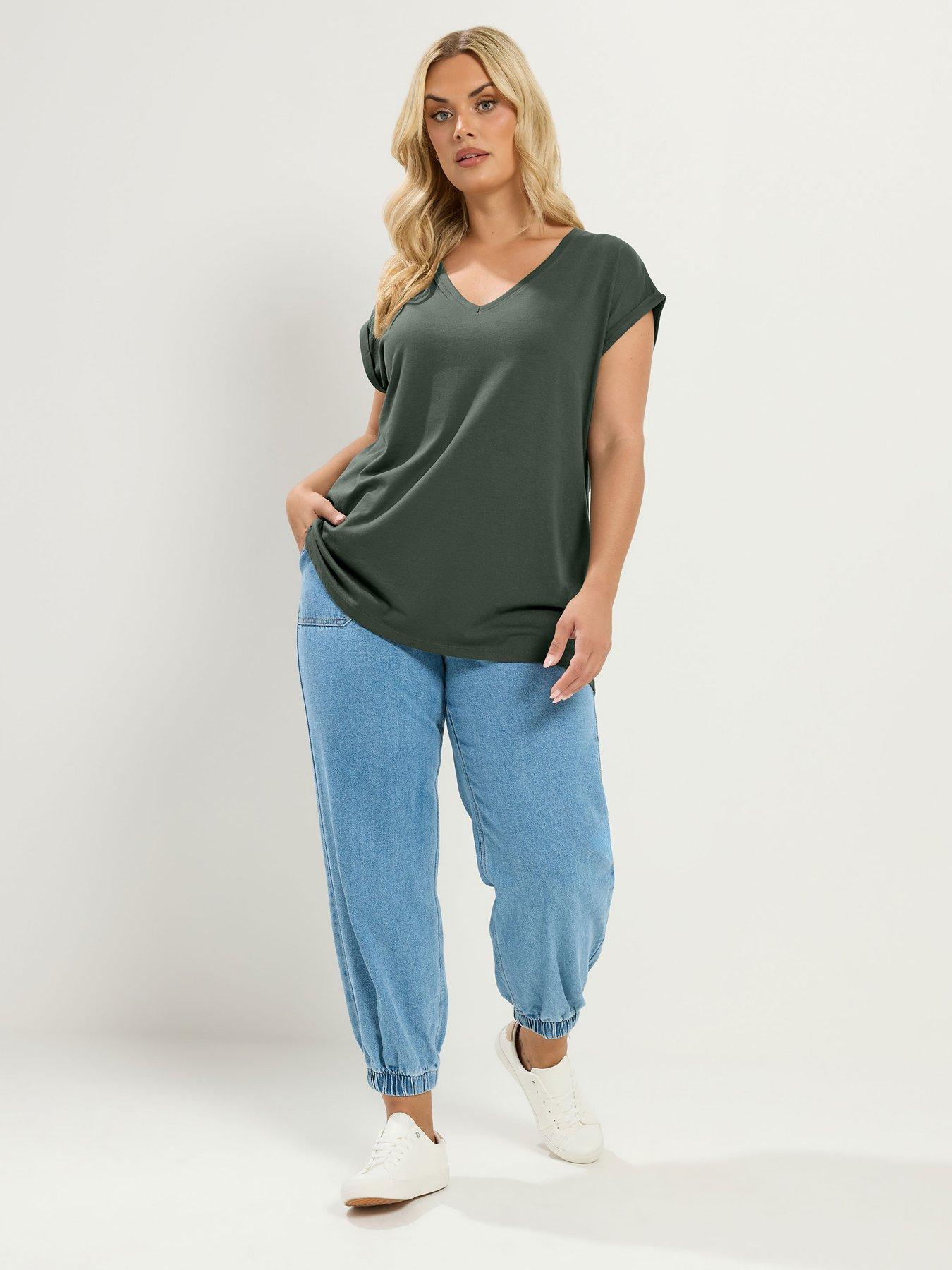 Image 3 of 4 of Yours Curve Grown-On Sleeve T-Shirt - Green