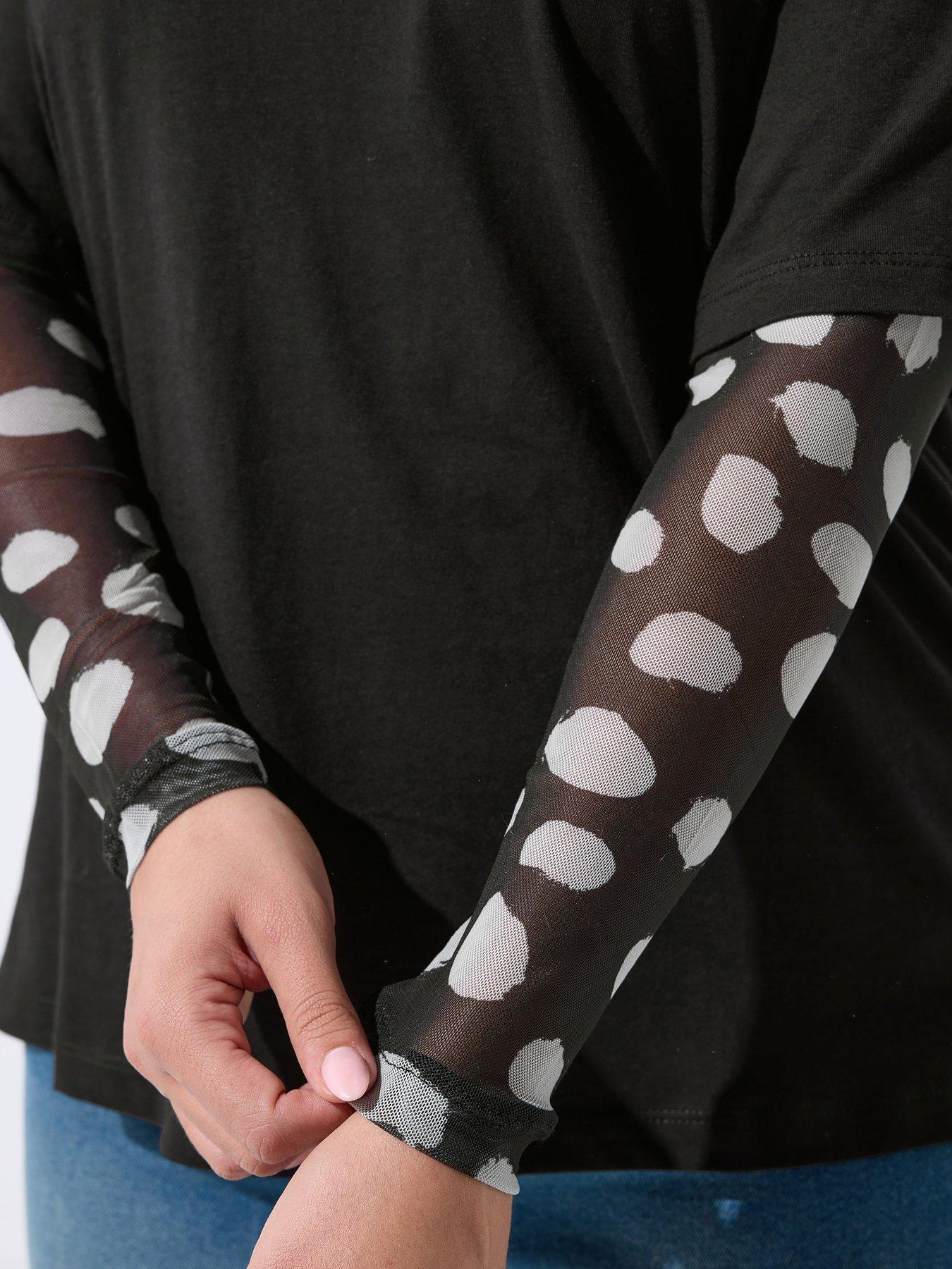 Image 4 of 4 of Yours Curve Spot Mesh Insert T-Shirt - Black