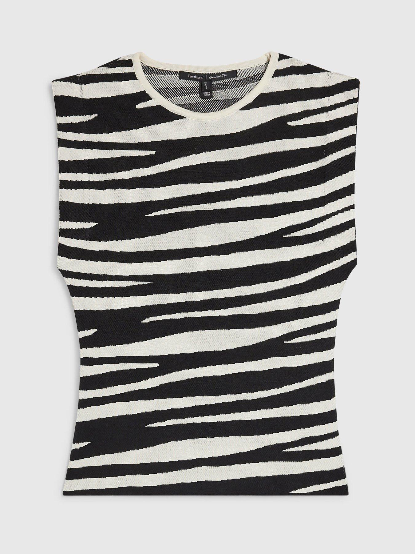 Image 5 of 6 of River Island Zebra Fitted Brunch Top - Black