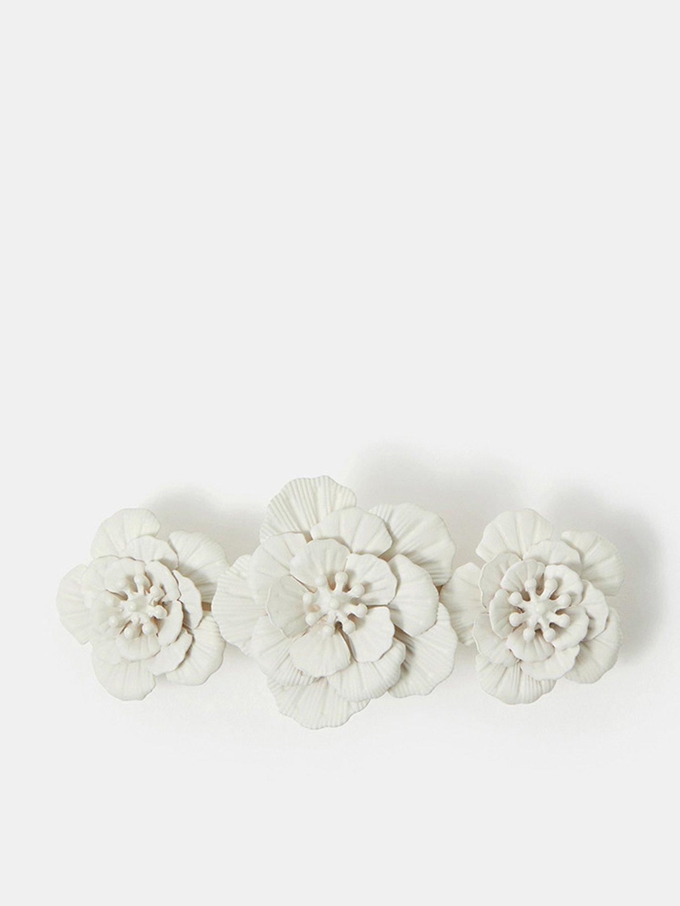 Image 1 of 2 of Accessorize Floral Barrette Hair Clip - White