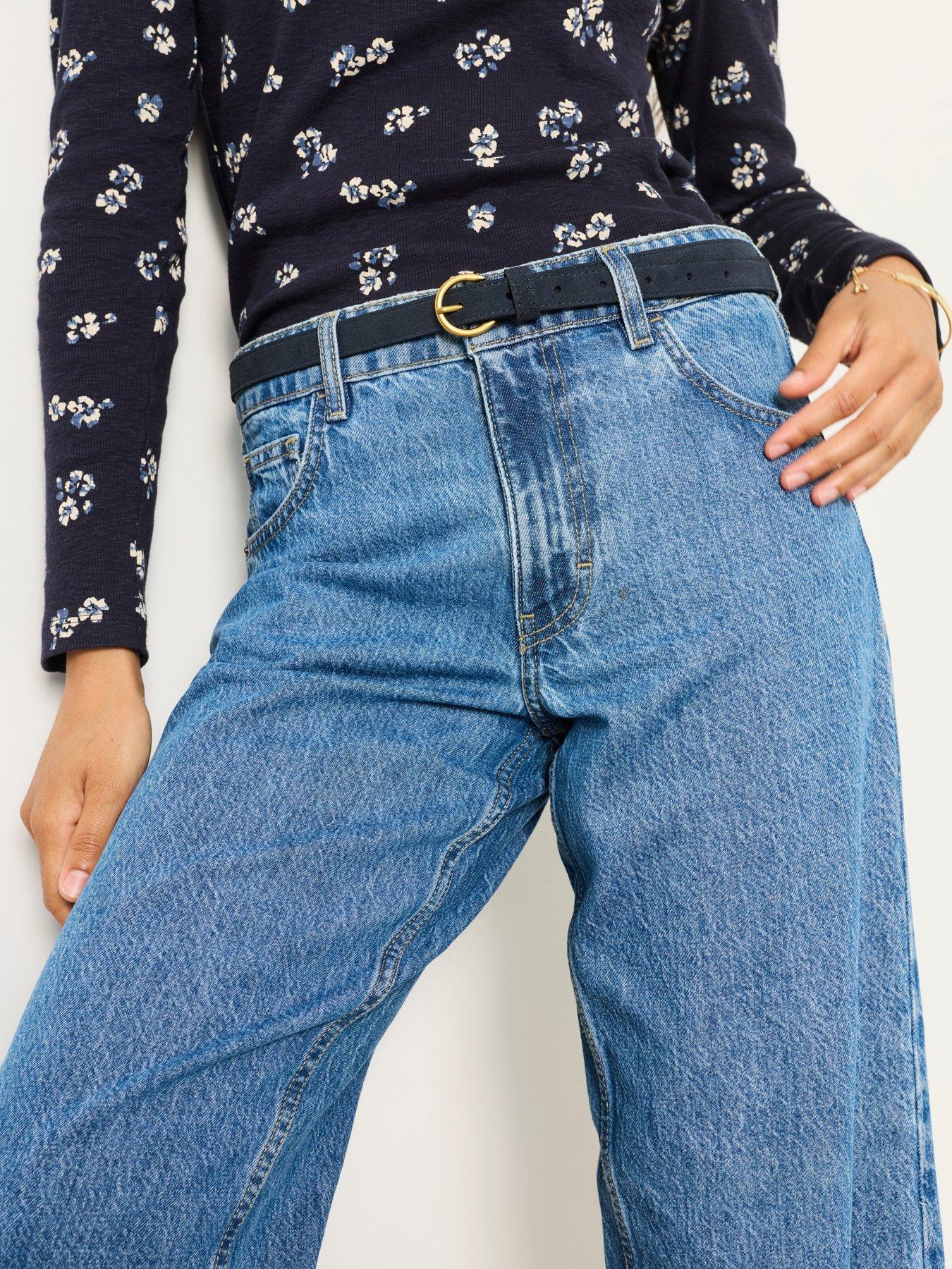 Image 5 of 6 of FatFace Women's Camber Chambray Barrel Jeans - Blue