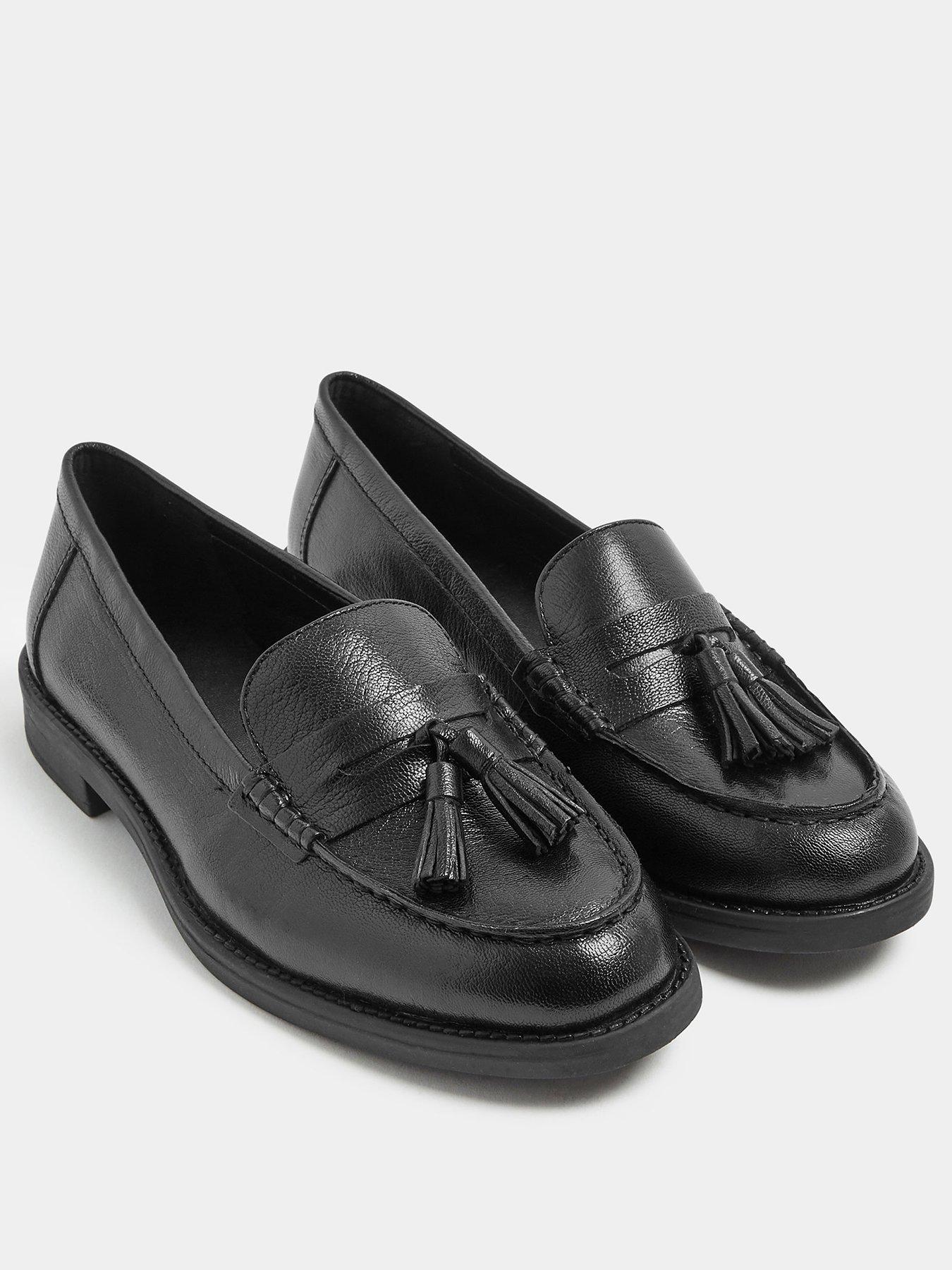 Image 2 of 4 of Yours Wide Fit Tassel Leather Loafers - Black