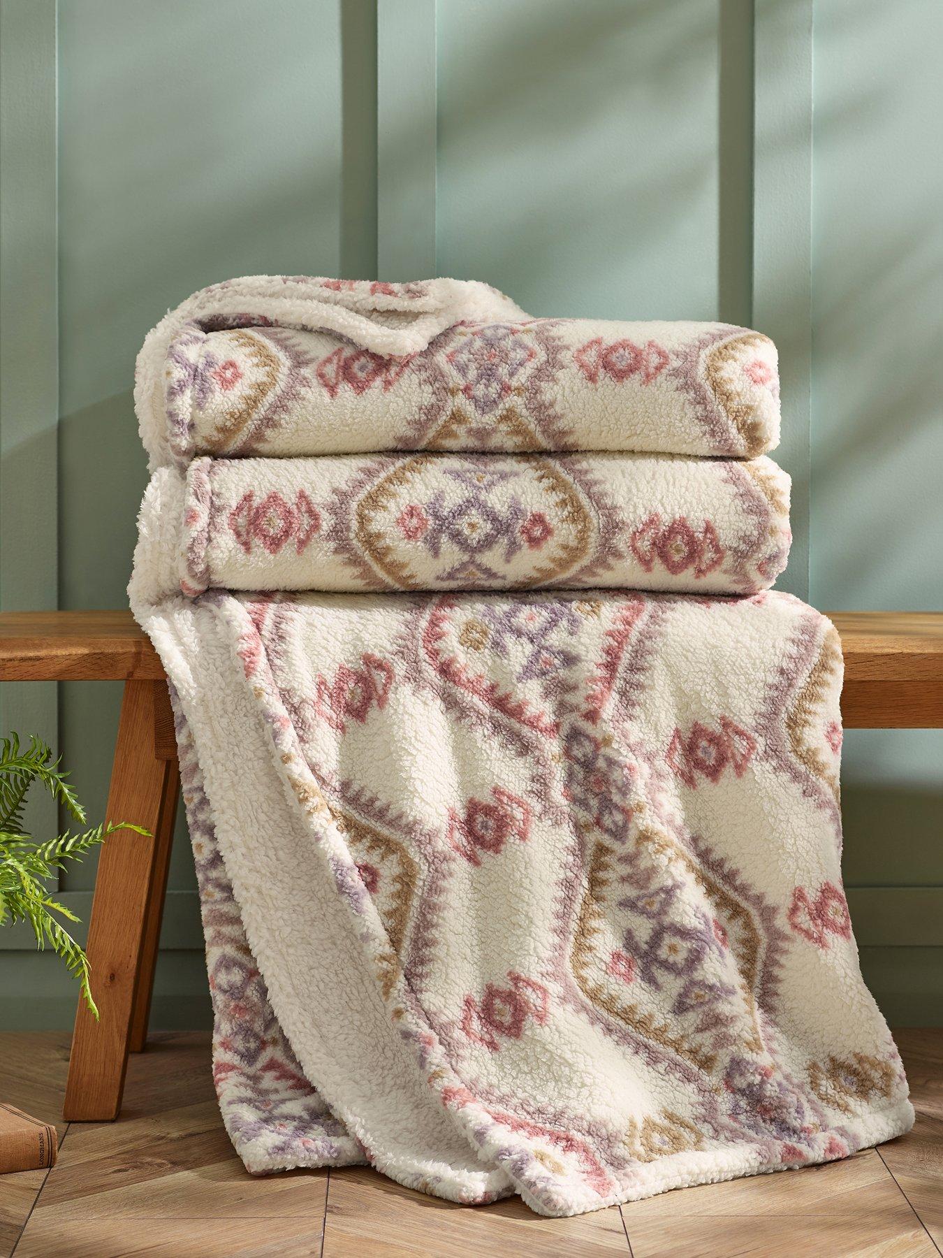 Catherine Lansfield Navajo Sherpa Fleece Large Throw 200x240cm