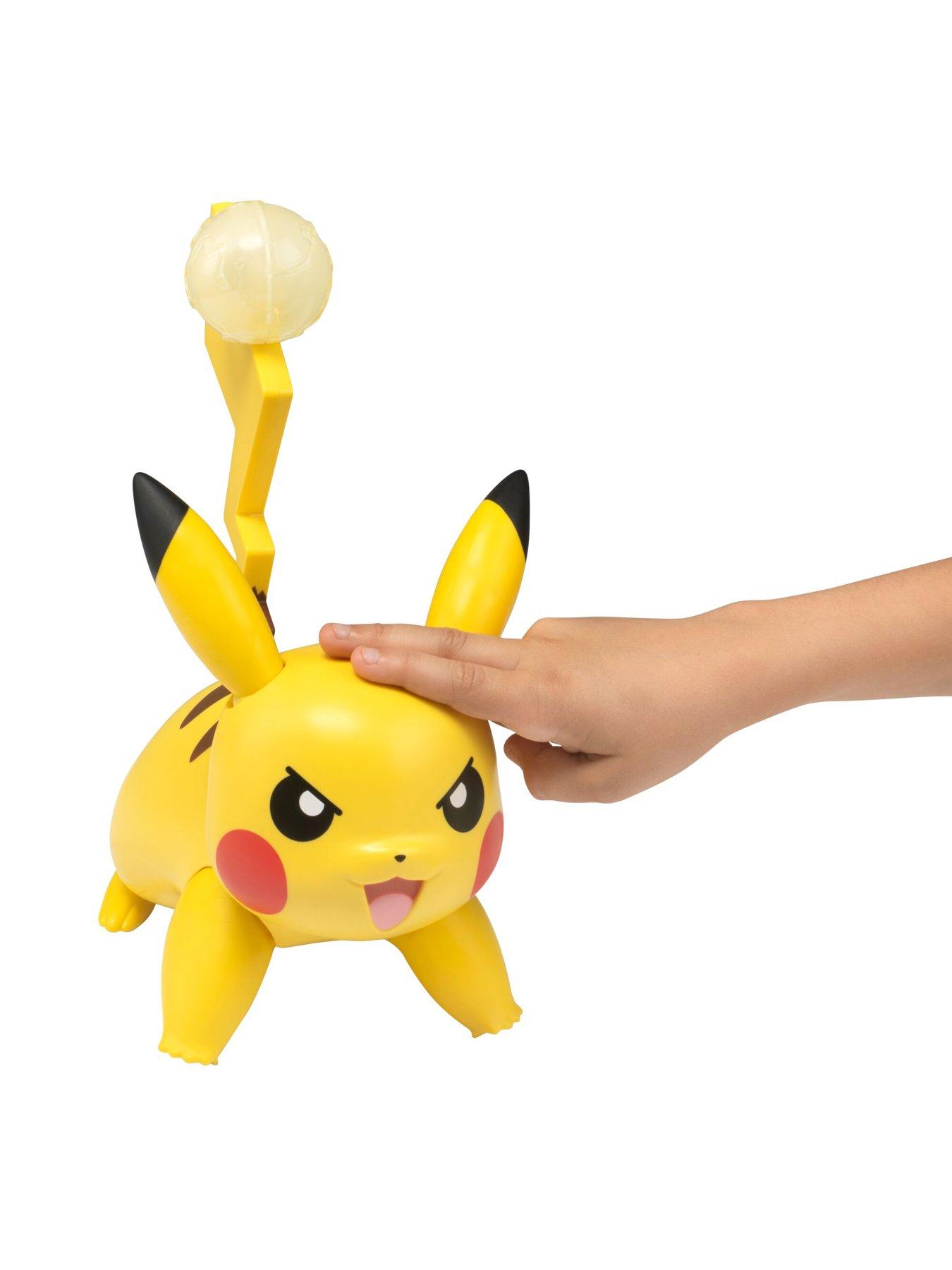 Image 2 of 8 of Pokemon PKW - Deluxe Feature Figure (Battle Action Pikachu) (ECOMM)