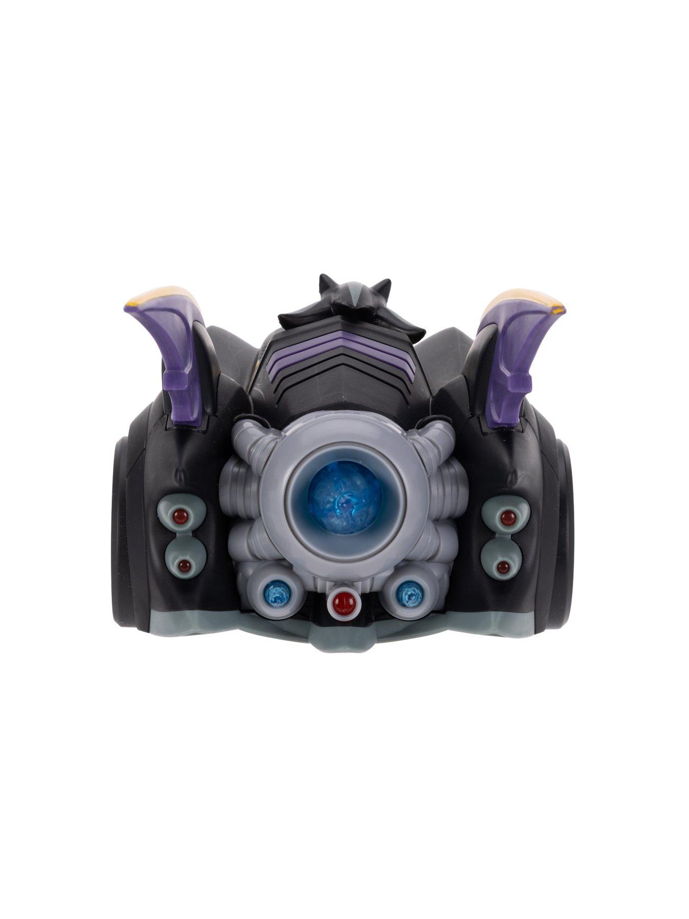 Image 3 of 7 of Sonic DC x Sonic Shadow as Batman with Feature Batmobile 2.5" Action Figure Set