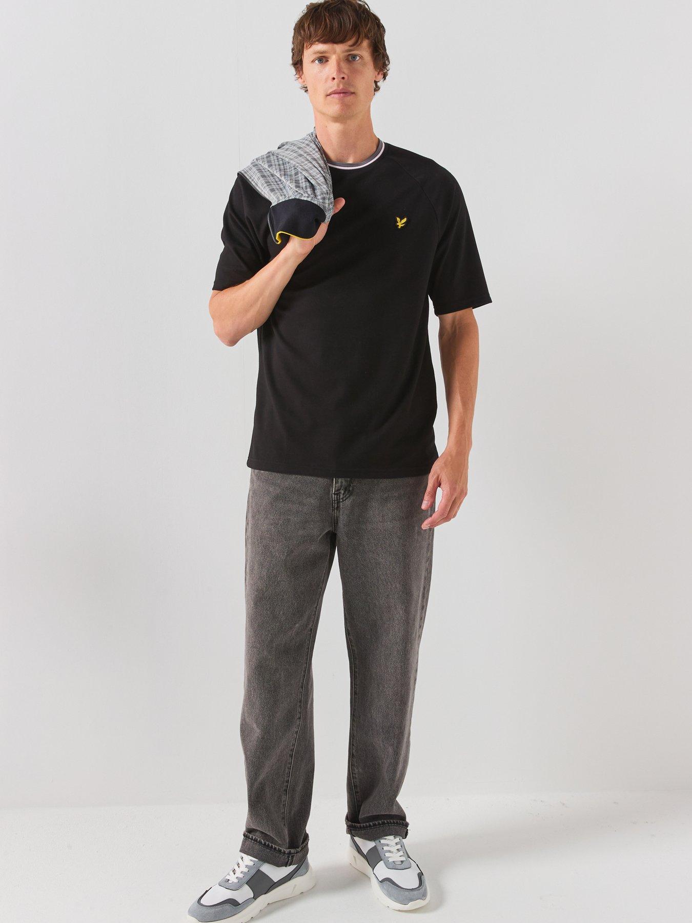 Image 3 of 6 of Lyle & Scott Tipped Track T-Shirt - Black