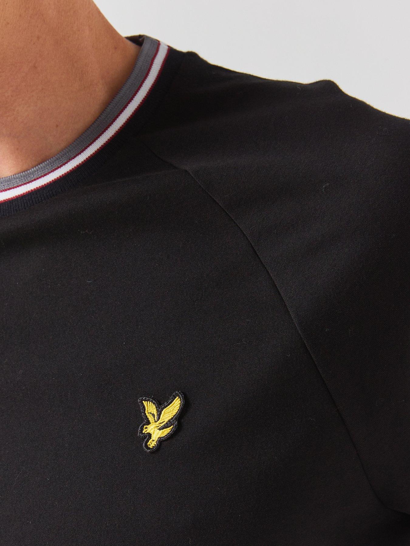 Image 4 of 6 of Lyle & Scott Tipped Track T-Shirt - Black