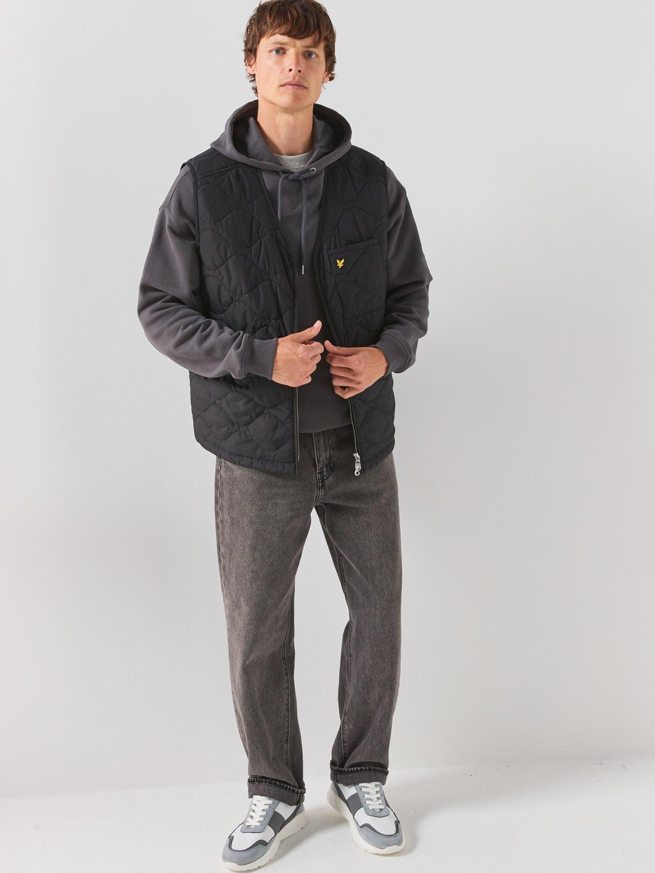 Image 3 of 6 of Lyle & Scott Lyle &amp; Scott Quilted Ripstop Gilet - Black