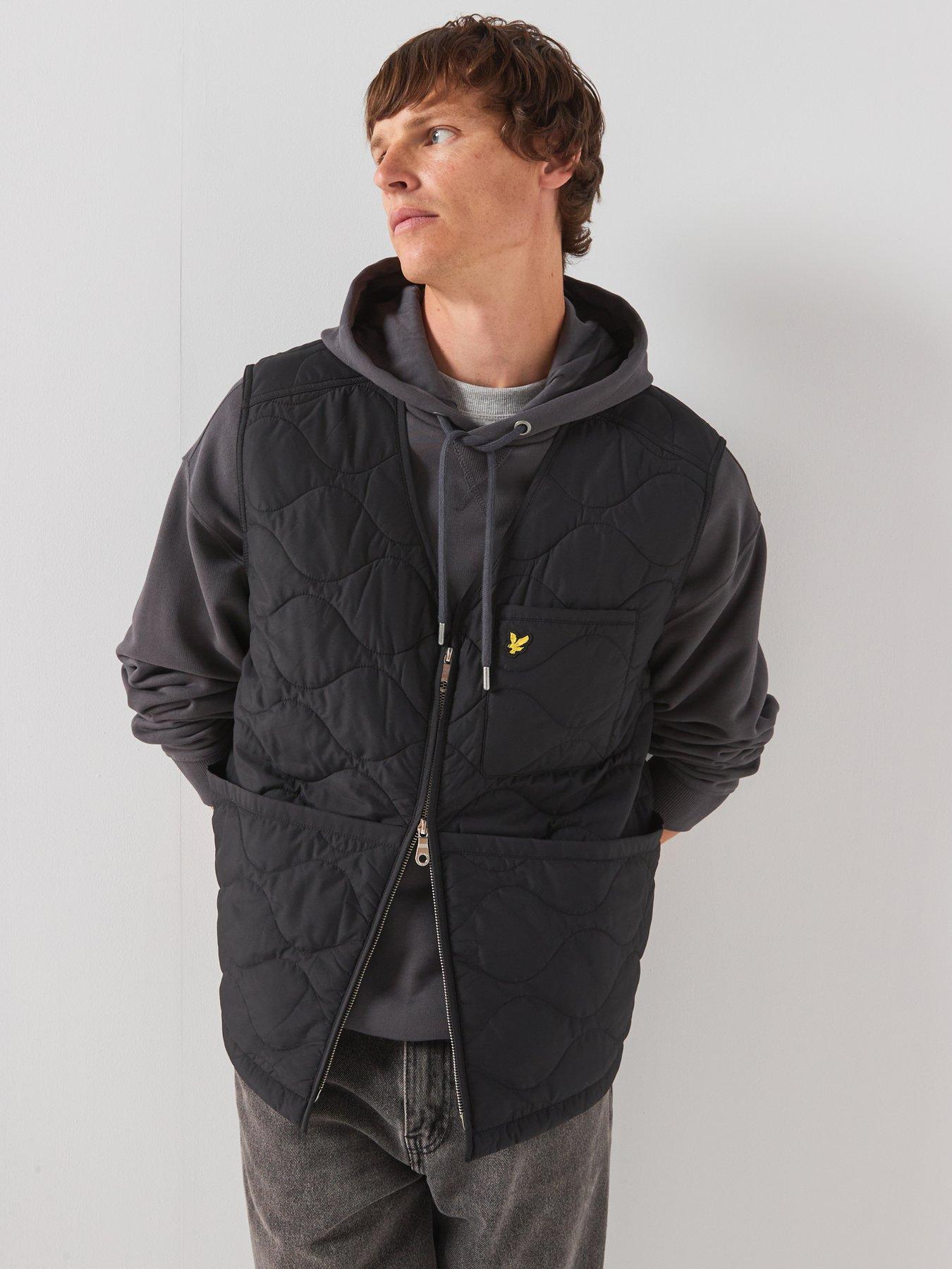 Image 5 of 6 of Lyle & Scott Lyle &amp; Scott Quilted Ripstop Gilet - Black