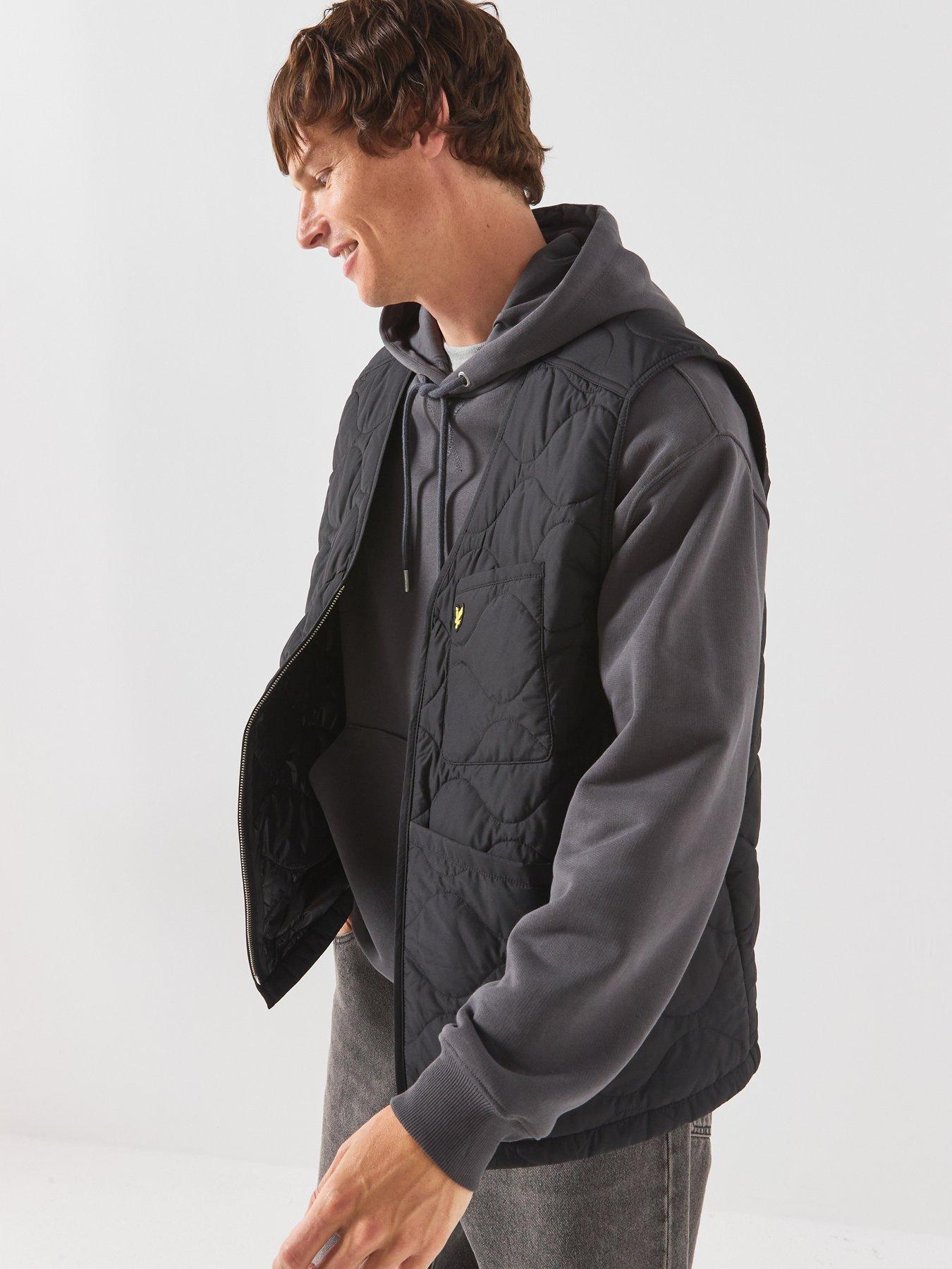 Image 6 of 6 of Lyle & Scott Lyle &amp; Scott Quilted Ripstop Gilet - Black