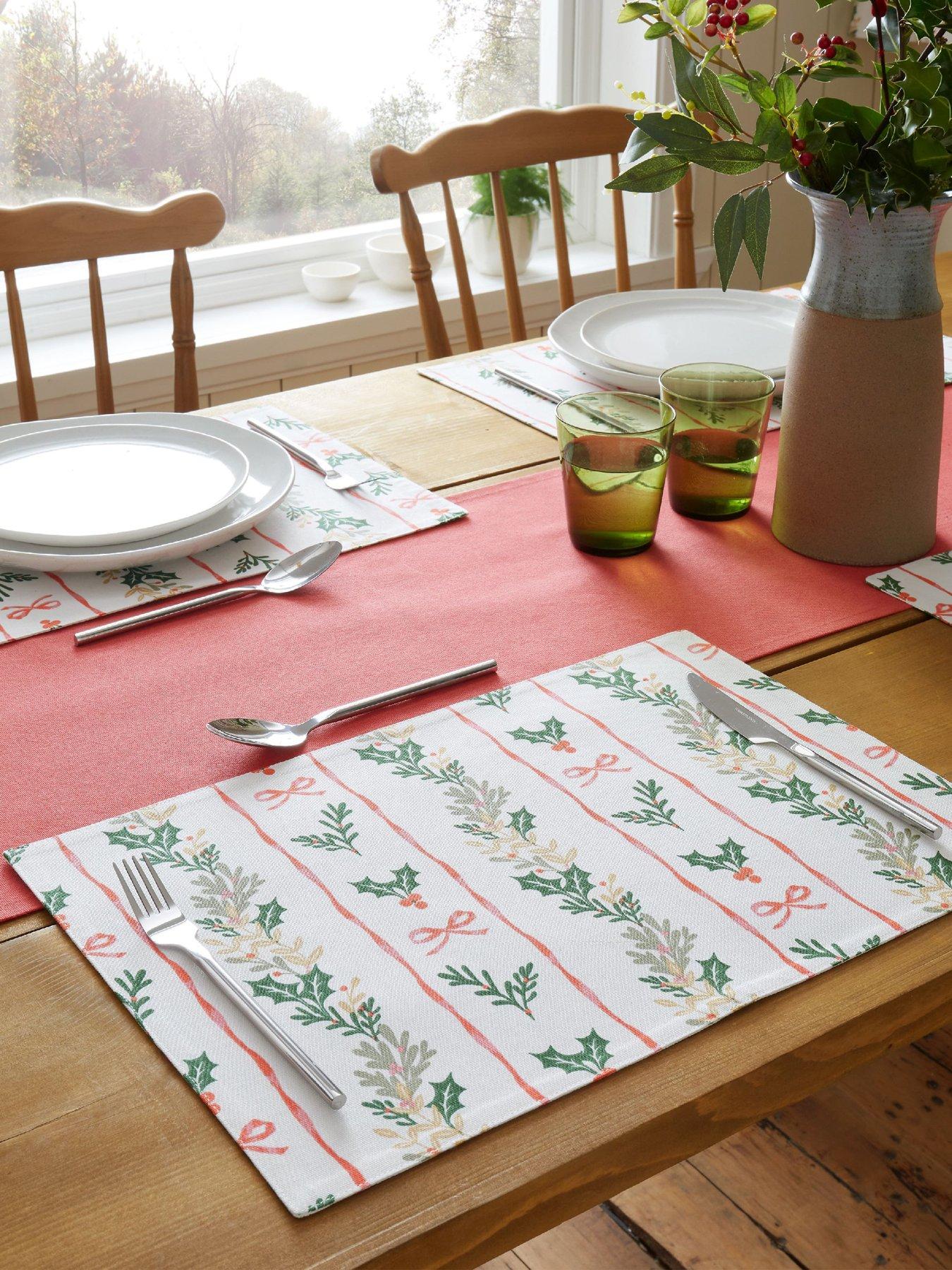 Catherine Lansfield 100% Cotton Christmas Holly Stripe Placemat 4 Pack
