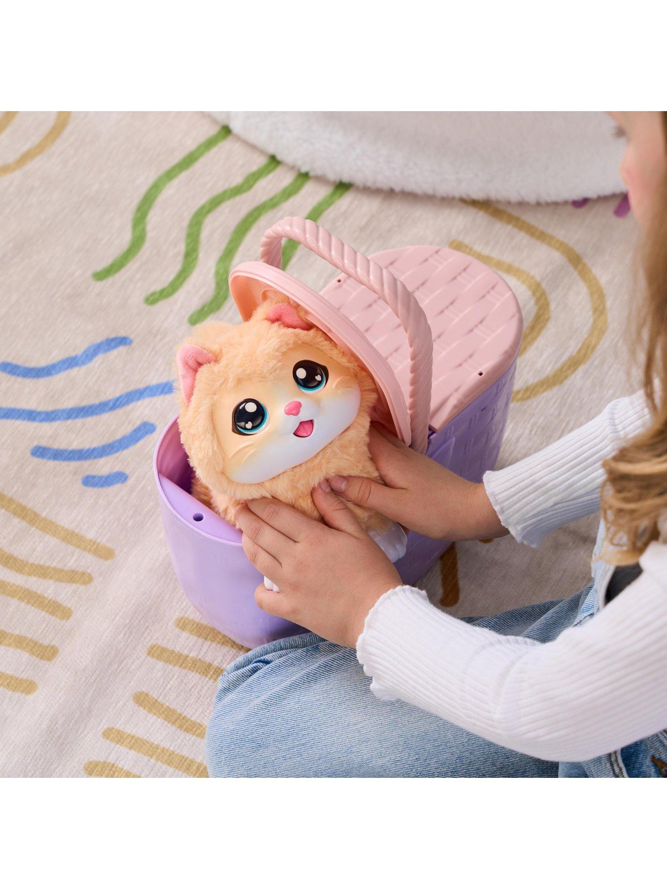 Image 6 of 8 of Little Live Pets Mama Surprise Kittens Playset