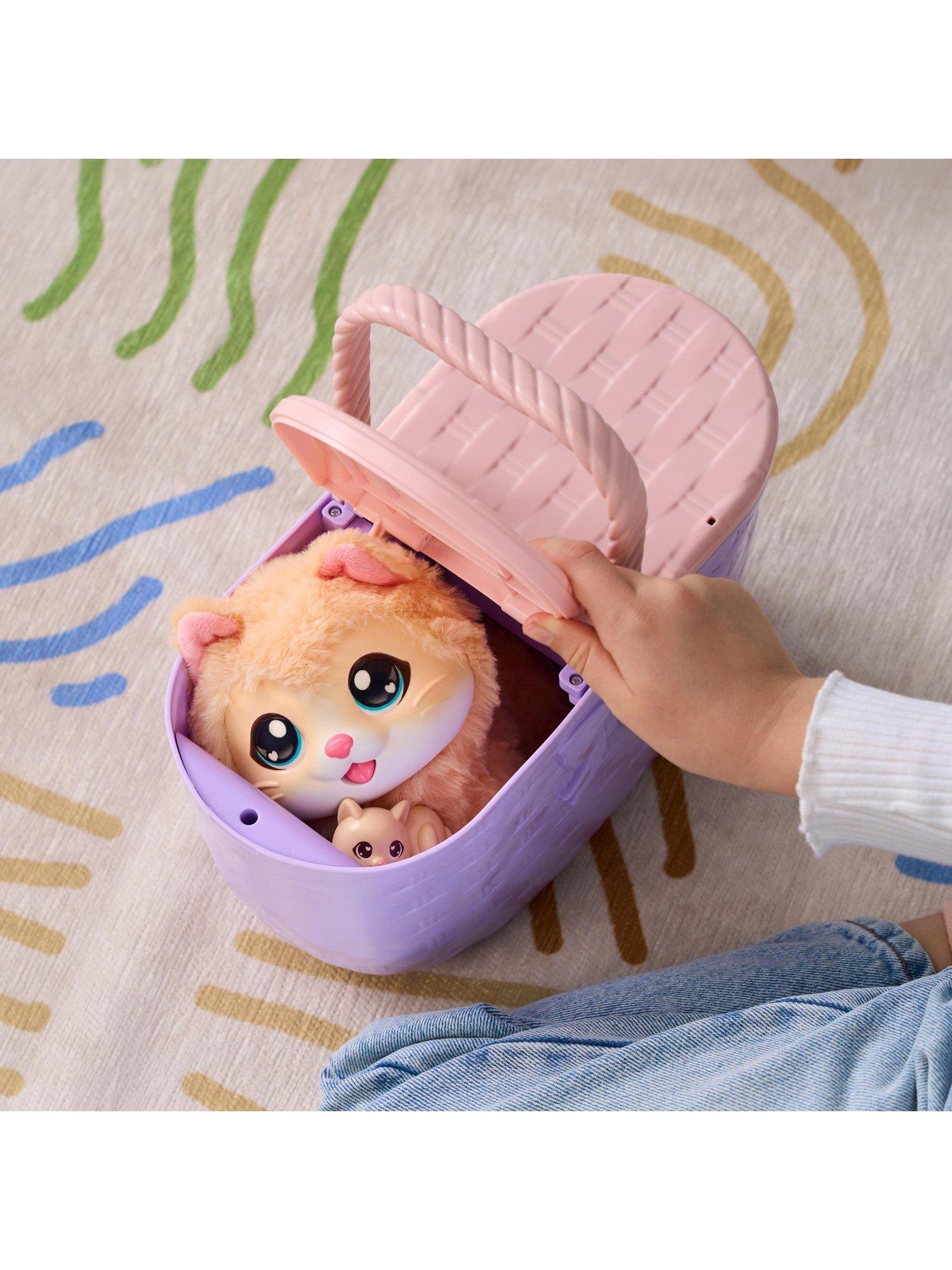 Image 7 of 8 of Little Live Pets Mama Surprise Kittens Playset