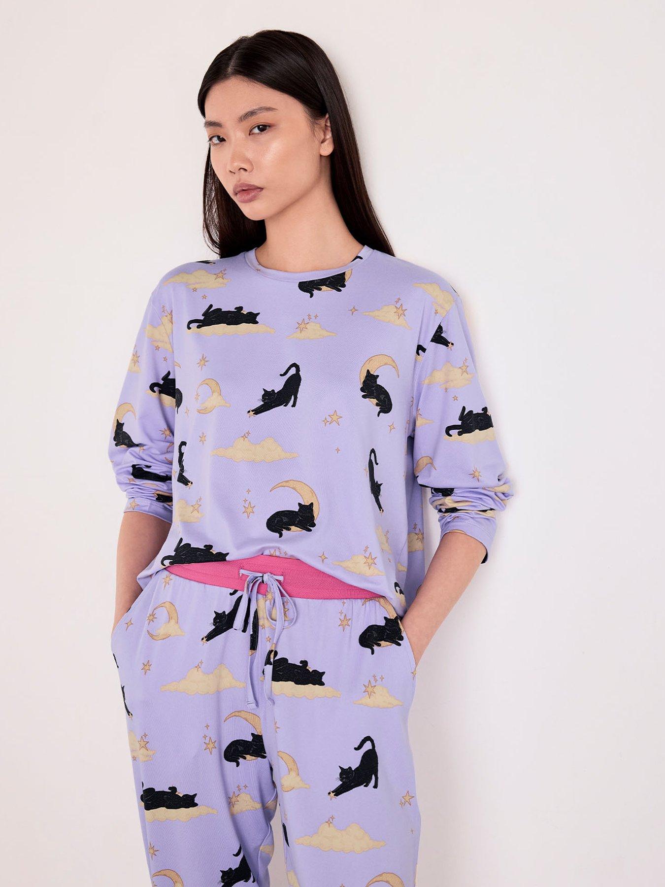 Image 4 of 6 of CHELSEA PEERS Halloween Cat Print Long Pyjama Set - Lilac