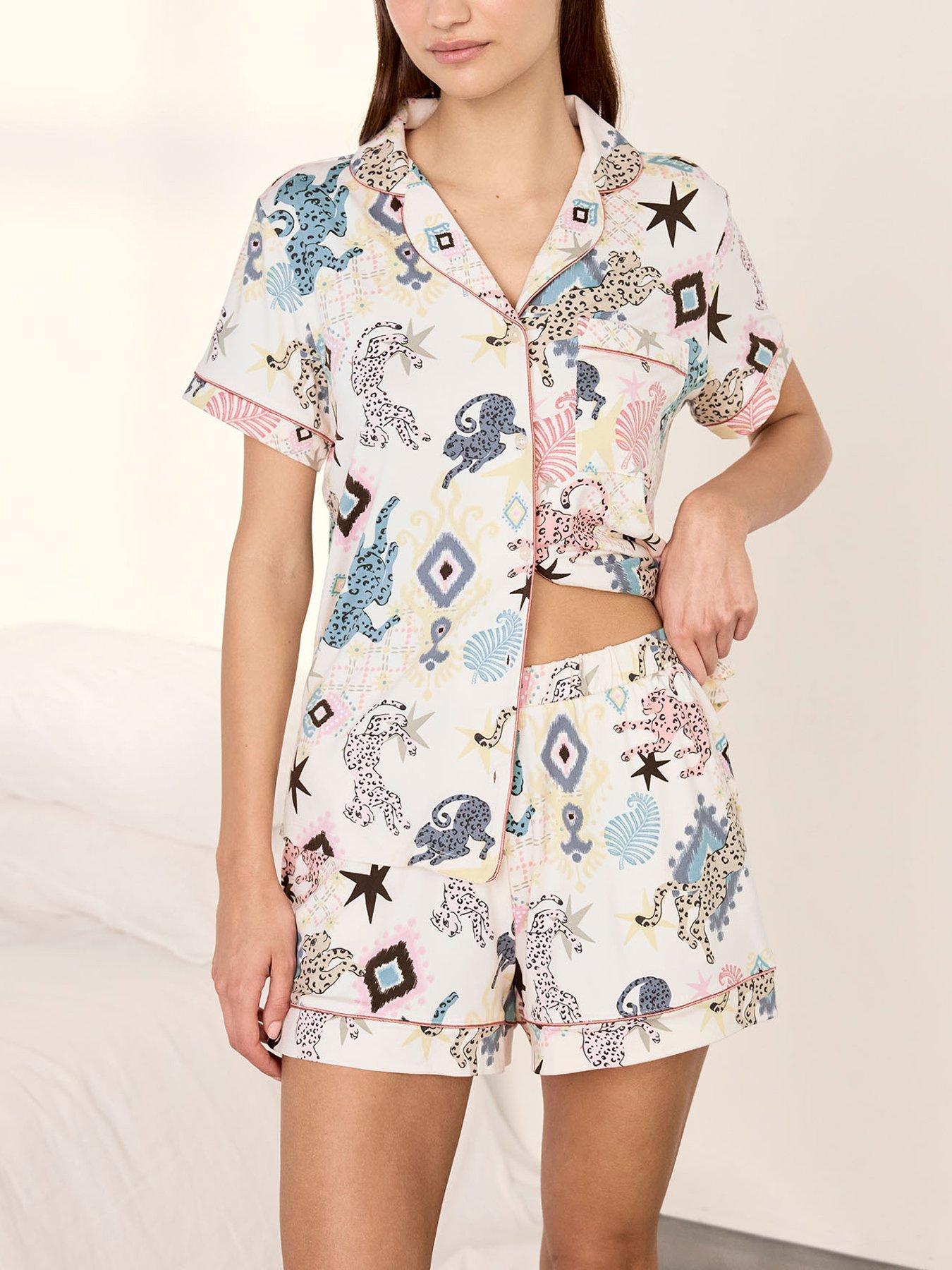 Image 4 of 6 of CHELSEA PEERS Bohemian Leopard Print Short Pyjama Set - Off White