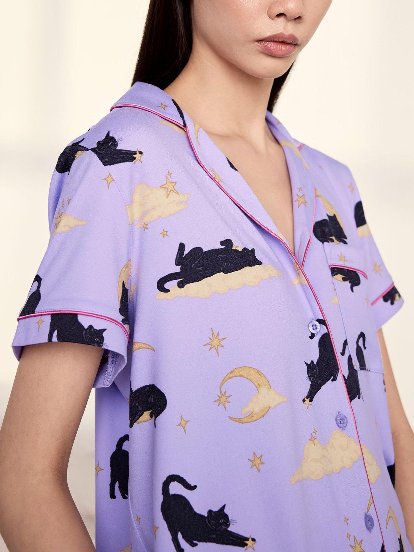 Image 4 of 5 of CHELSEA PEERS Halloween Cat Print Short Pyjama Set - Lilac