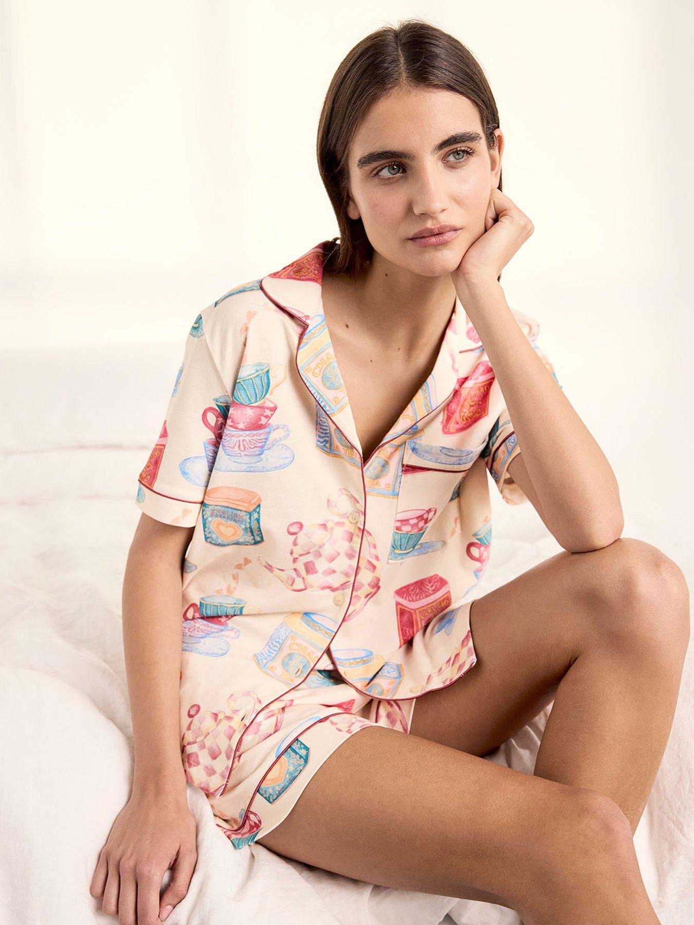 Image 3 of 6 of CHELSEA PEERS Cotton Tea Party Print Short Pyjama Set - Off White