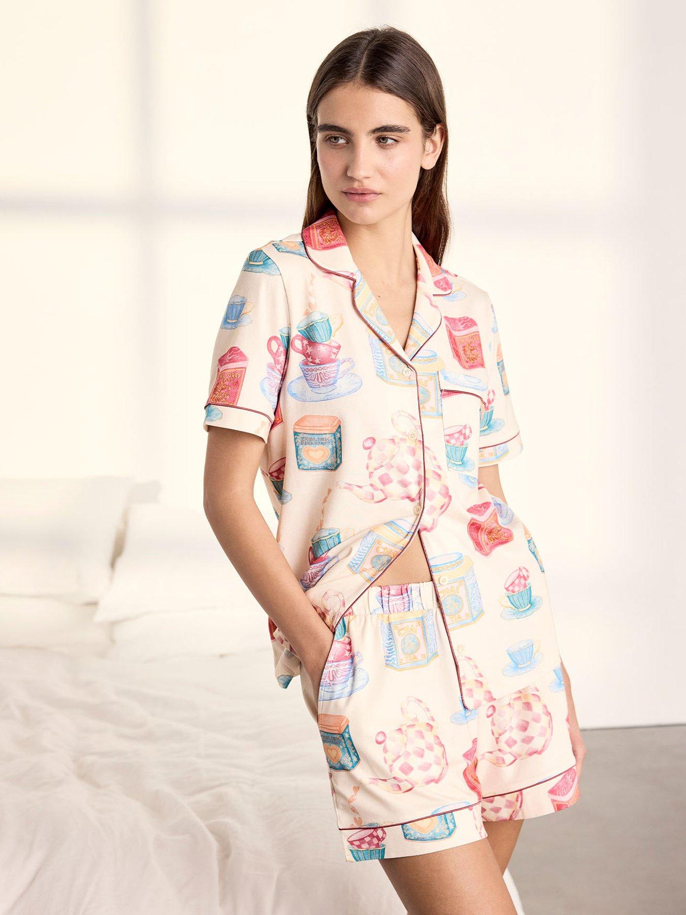 Image 5 of 6 of CHELSEA PEERS Cotton Tea Party Print Short Pyjama Set - Off White