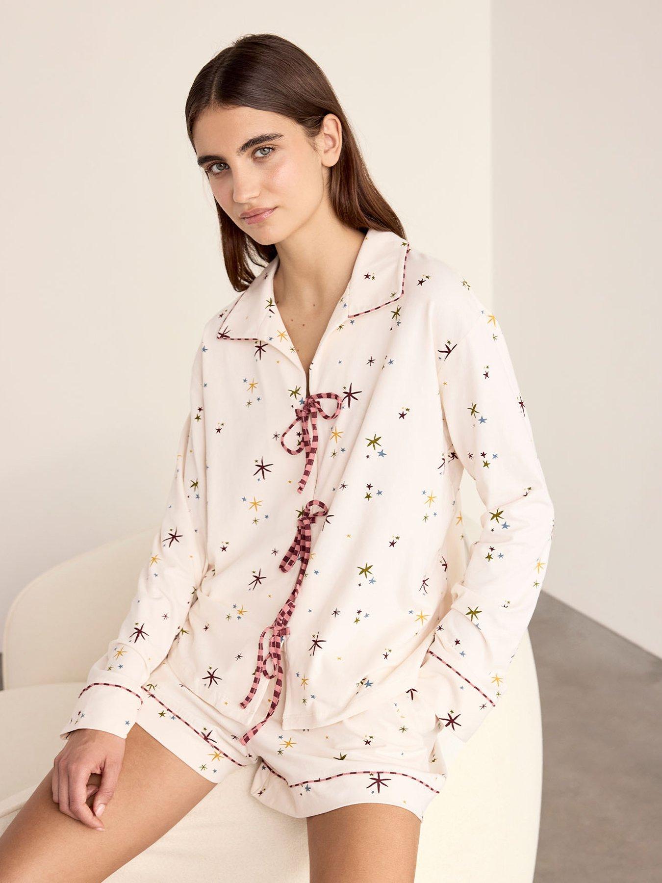 Image 3 of 6 of CHELSEA PEERS Cotton Starlight Print Short Pyjama Set - Off White