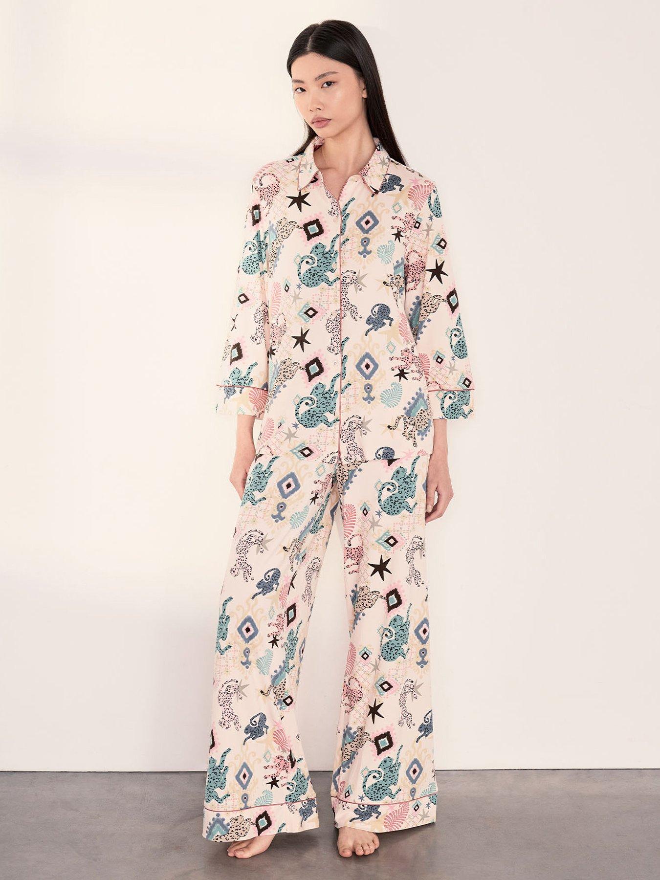 CHELSEA PEERS Bohemian Leopard Print Long Pyjama Set - Off White