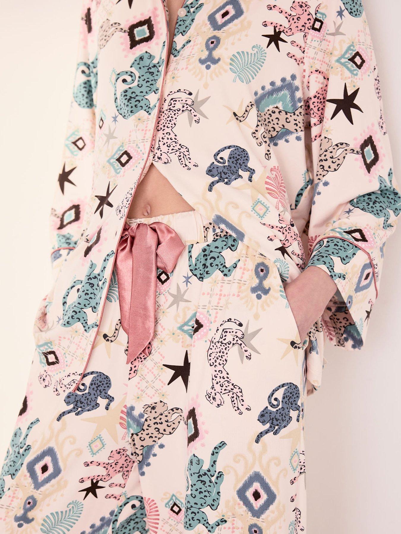 Image 5 of 5 of CHELSEA PEERS Bohemian Leopard Print Long Pyjama Set - Off White
