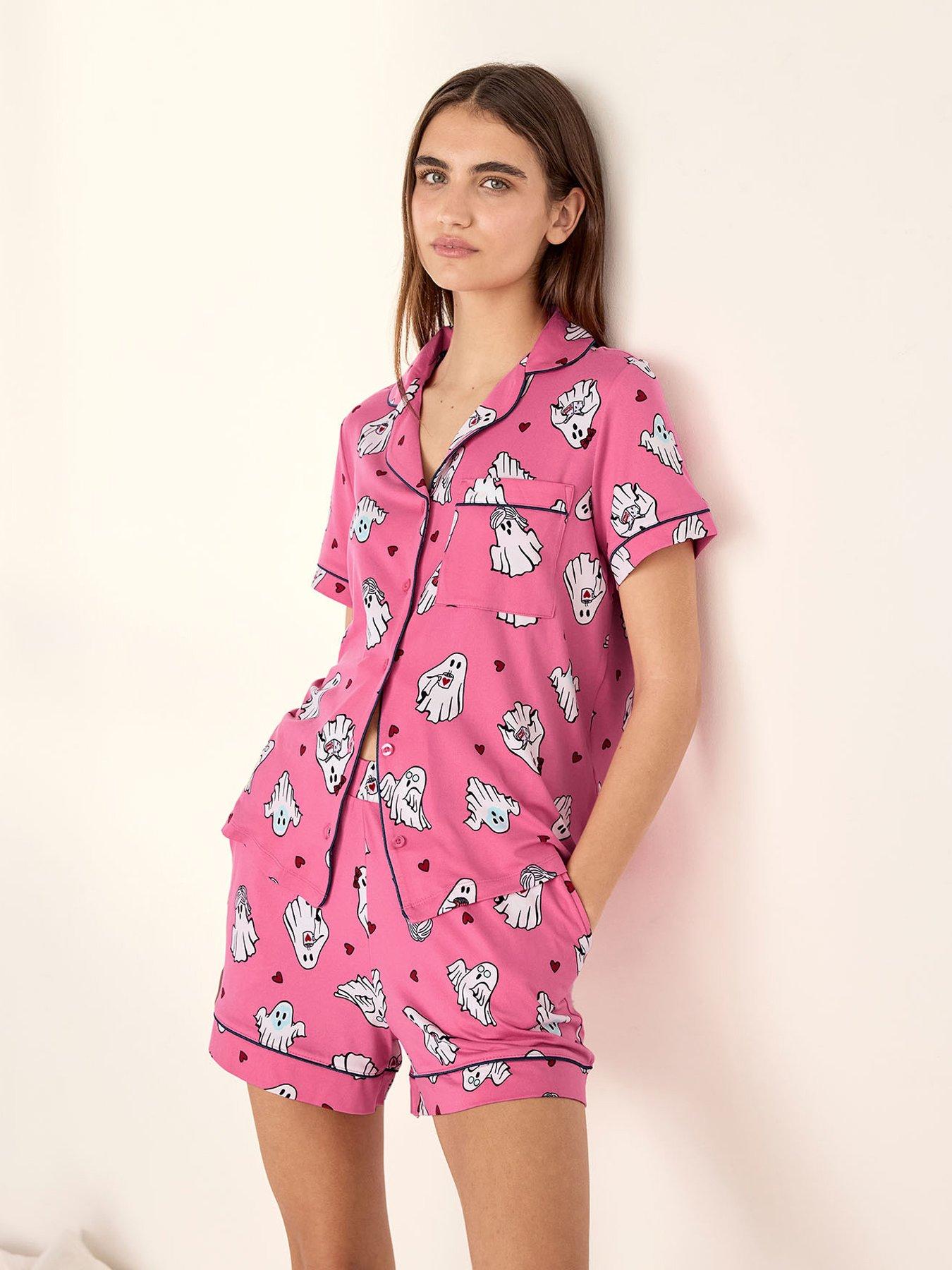 Image 1 of 5 of CHELSEA PEERS Halloween Ghost Print Short Pyjama Set - Pink