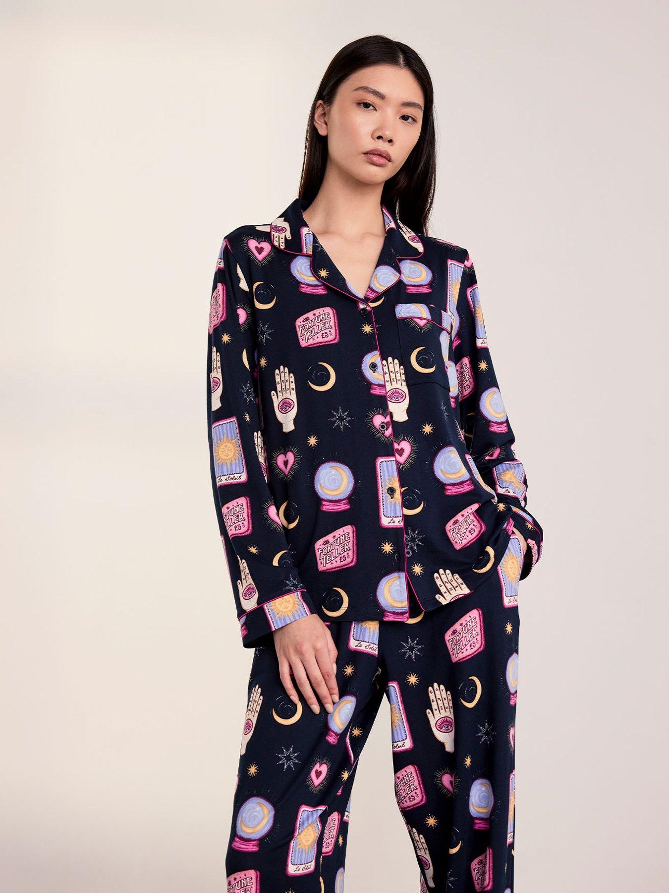Image 3 of 5 of CHELSEA PEERS Halloween Fortune Teller Print Long Pyjama Set - Navy