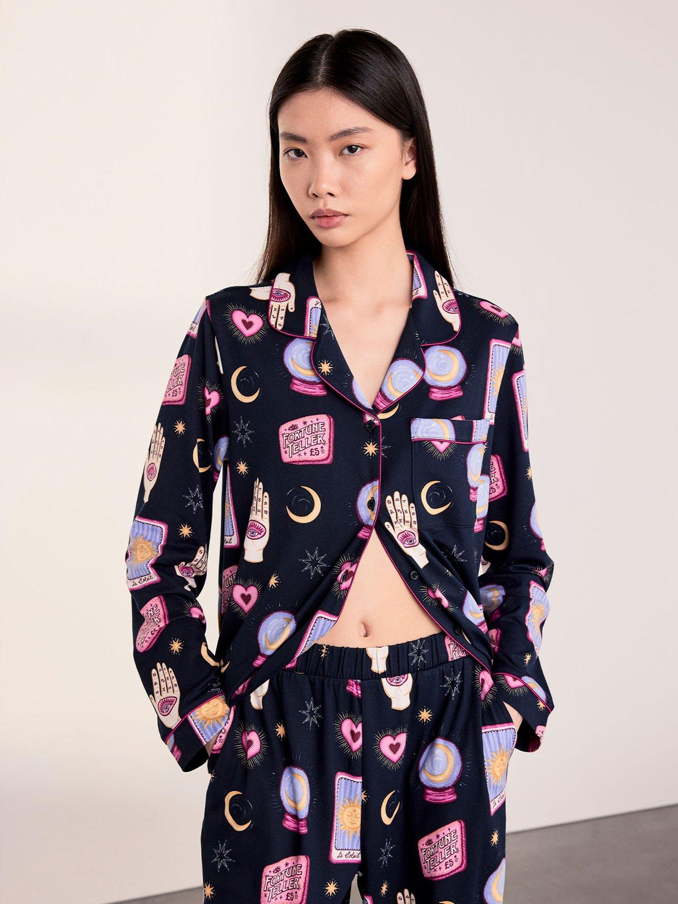 Image 4 of 5 of CHELSEA PEERS Halloween Fortune Teller Print Long Pyjama Set - Navy