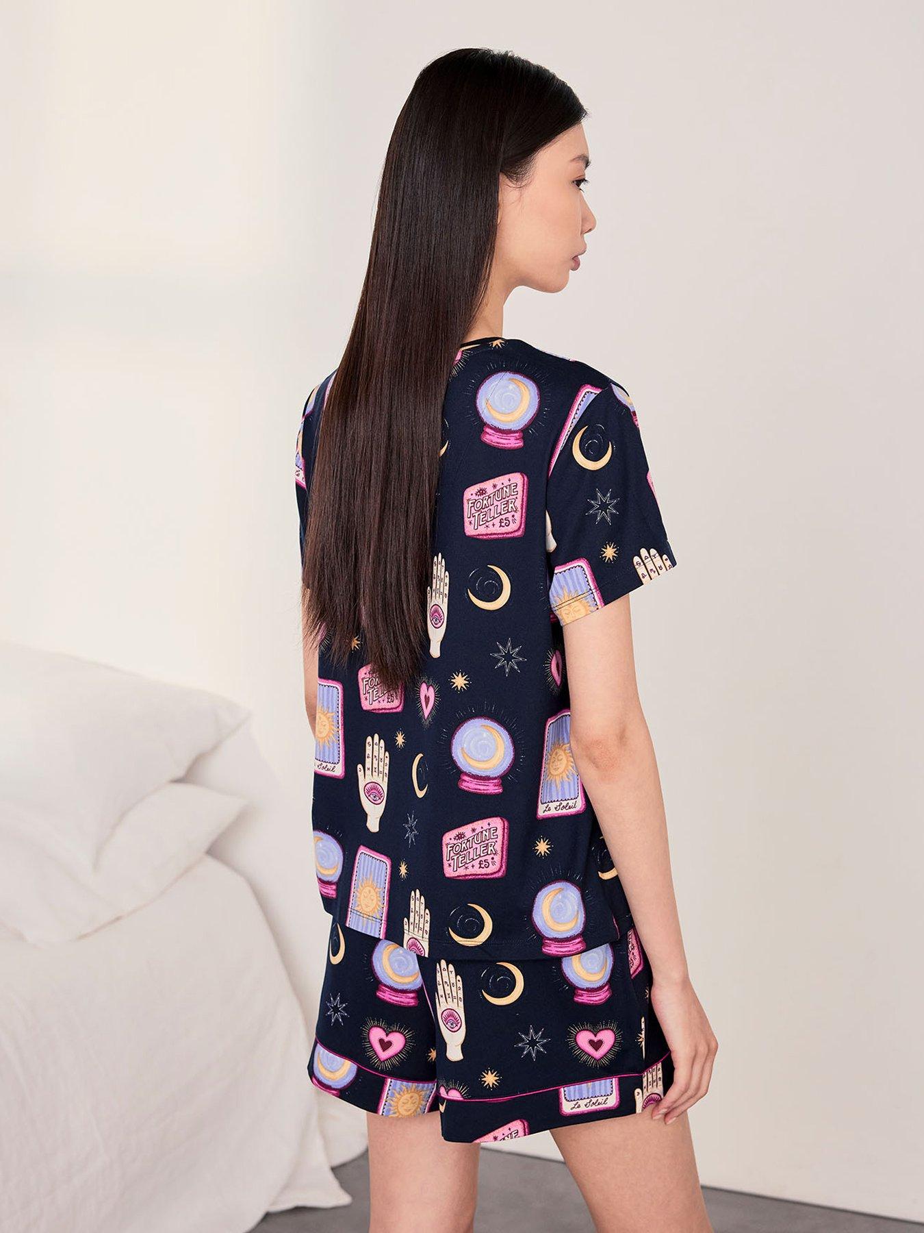 Image 2 of 5 of CHELSEA PEERS Halloween Fortune Teller Print Short Pyjama Set - Navy