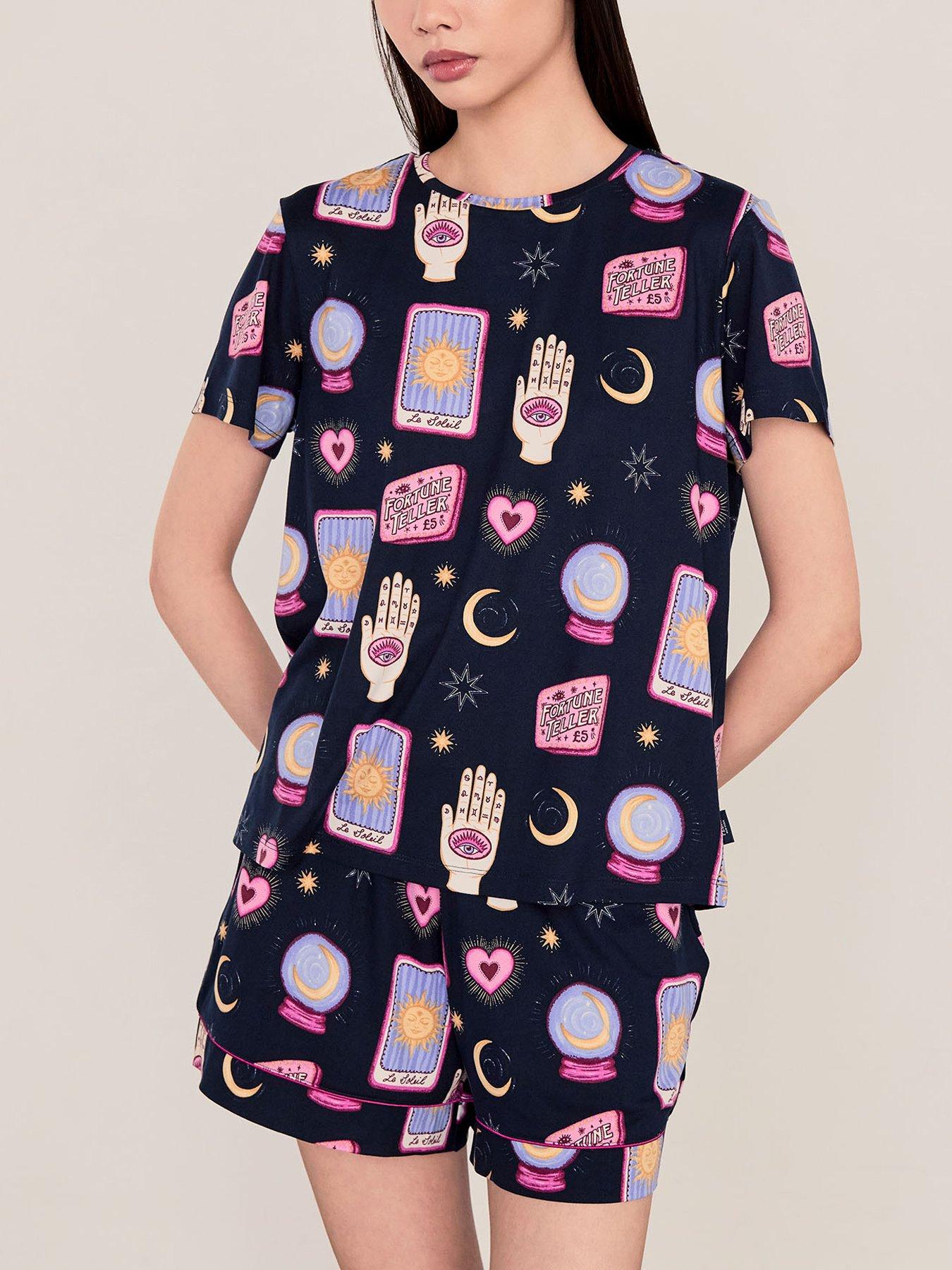 Image 4 of 5 of CHELSEA PEERS Halloween Fortune Teller Print Short Pyjama Set - Navy