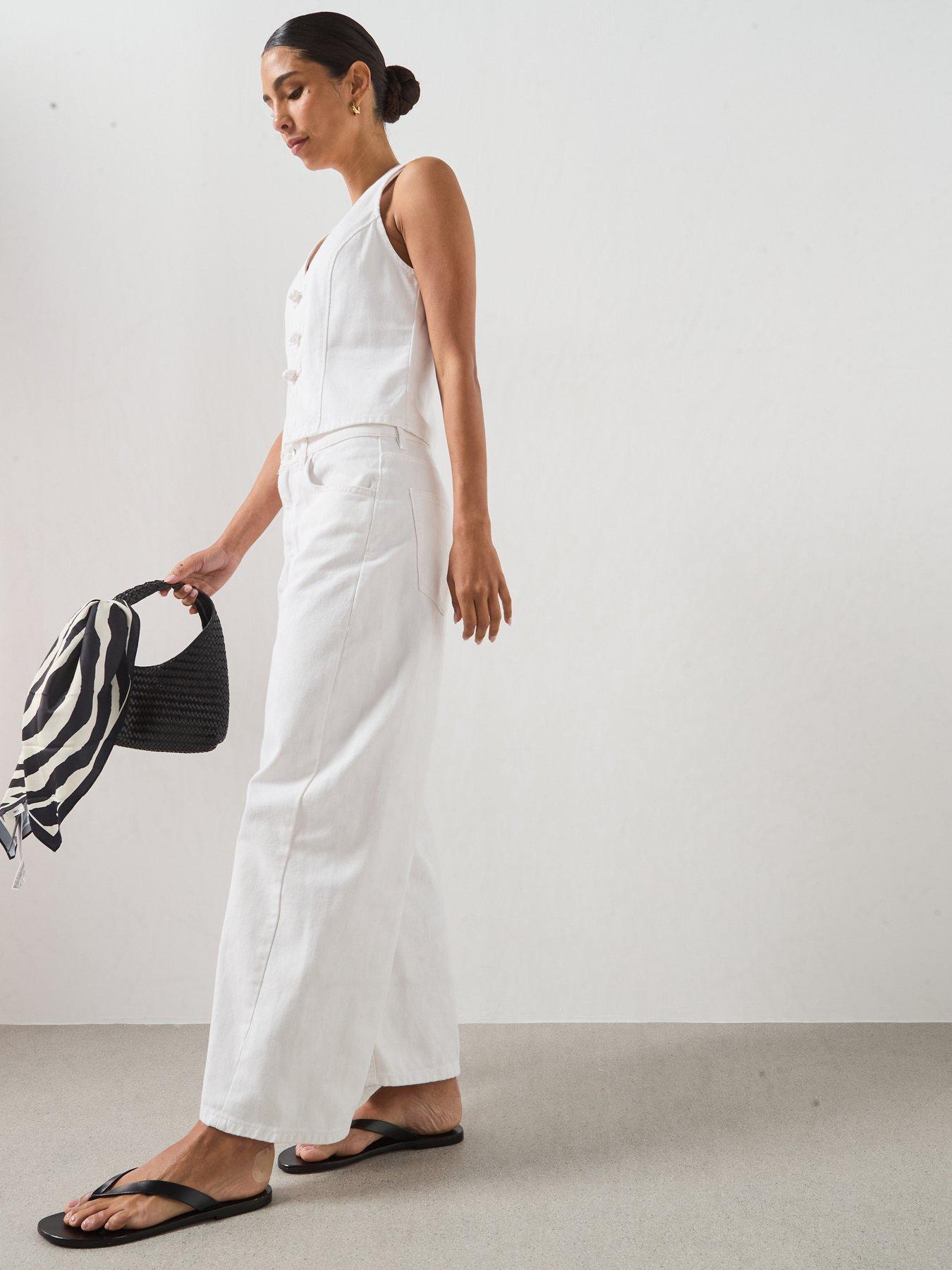 Image 3 of 6 of Mango Balloon Crop Co-Ord Jeans - White
