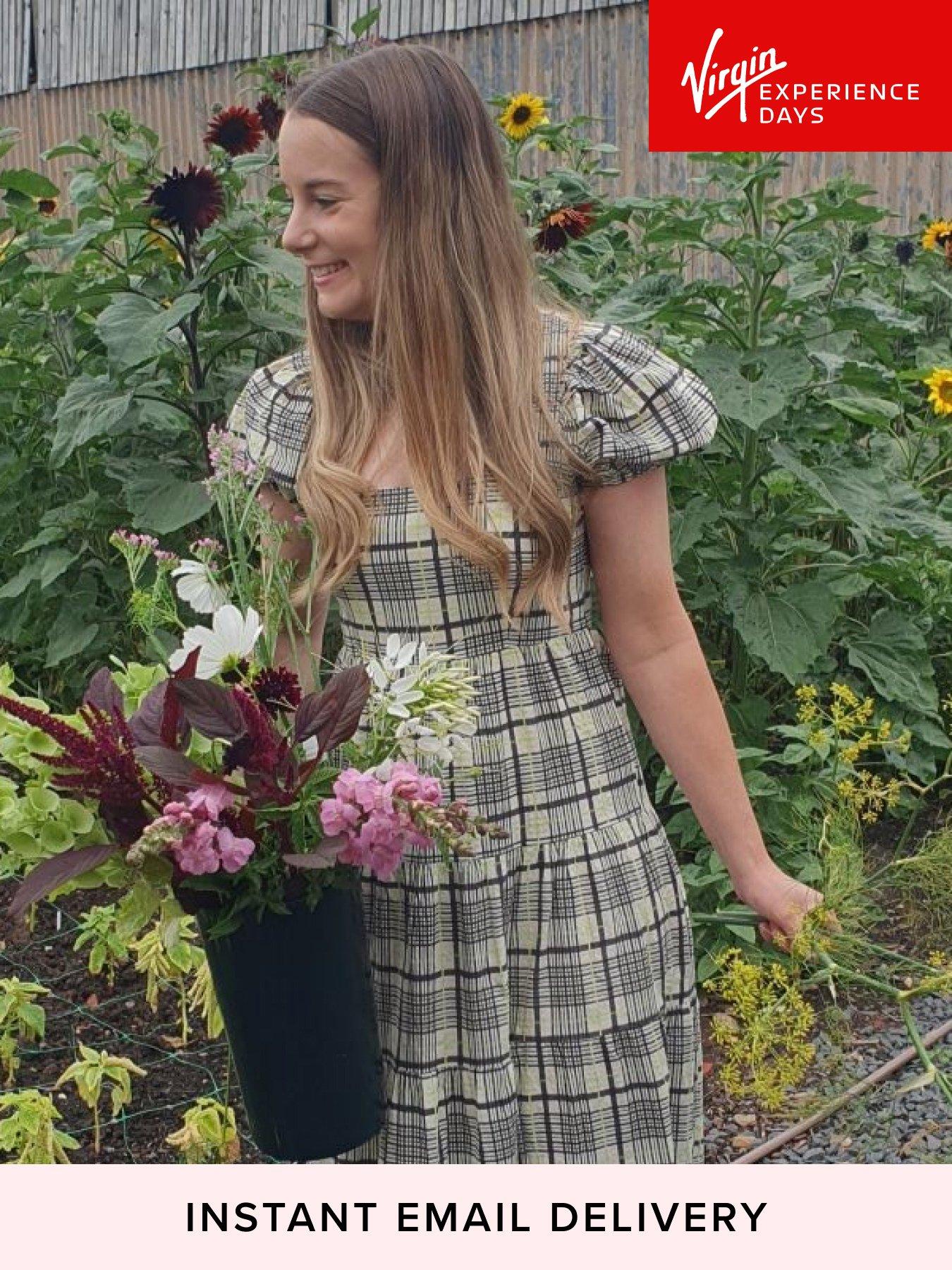 Virgin Experience Days Snip your Own Bouquet from the Flower Farm with Prosecco for Two, Worcestershire