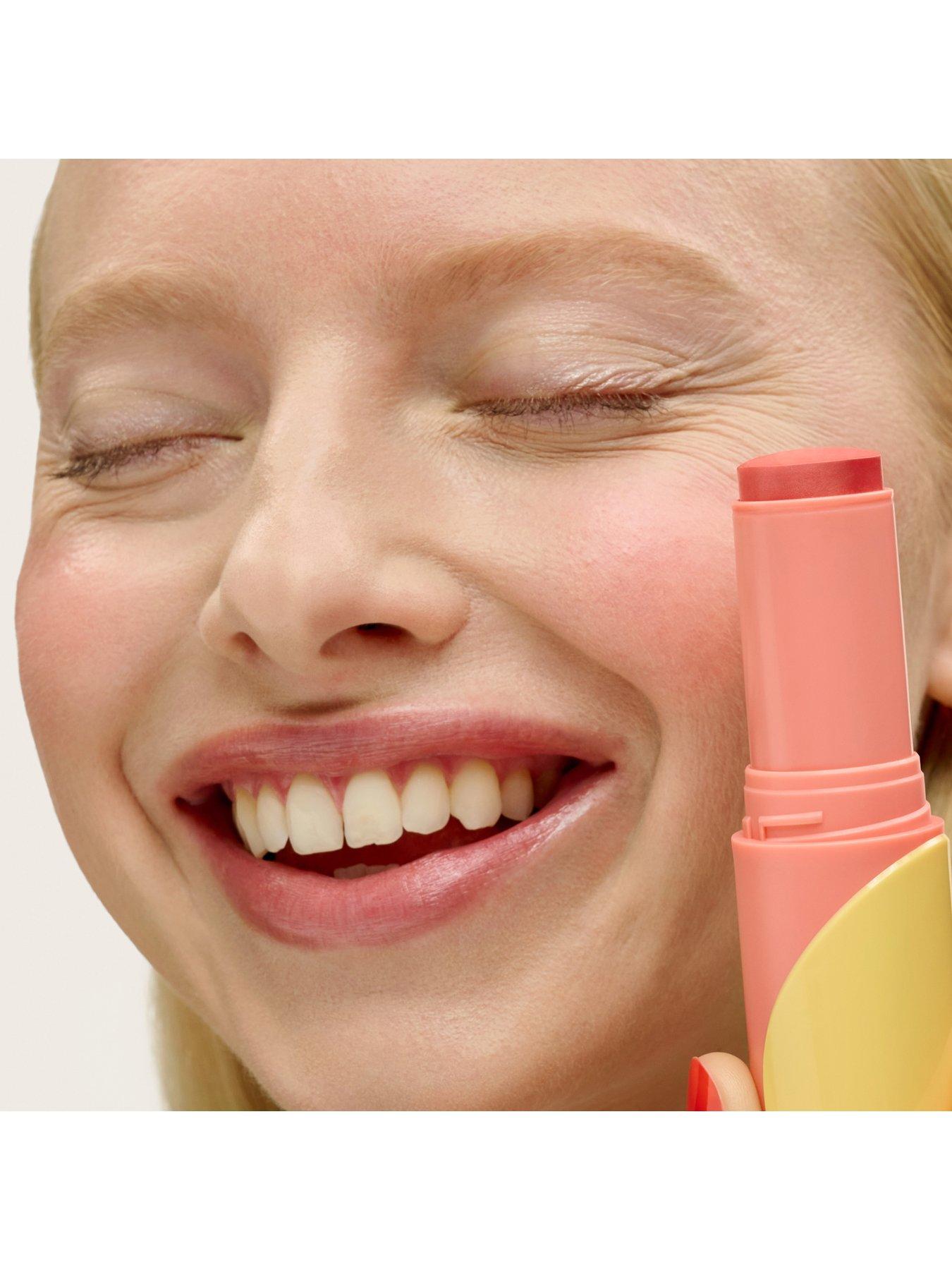 Image 4 of 7 of Benefit Summer Lovin Full Size Blush Duo Gift Set (Worth &pound;53.50)
