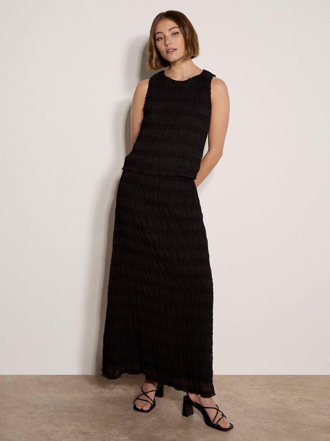 Image 3 of 5 of Apricot Textured Chiffon Maxi Skirt - Black