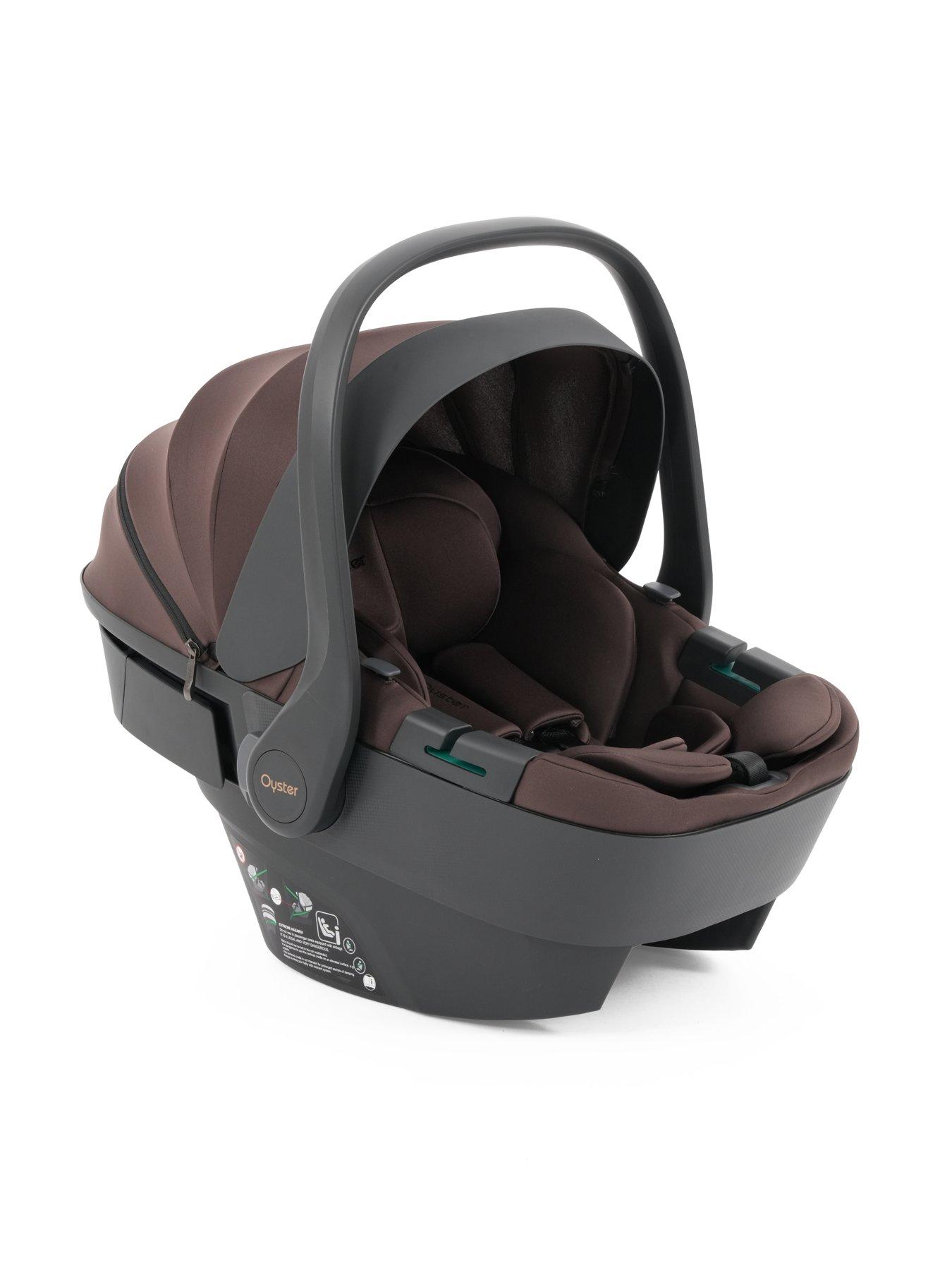 Image 4 of 7 of Oyster Vee Pushchair 360 Spin Bundle - Chocolate