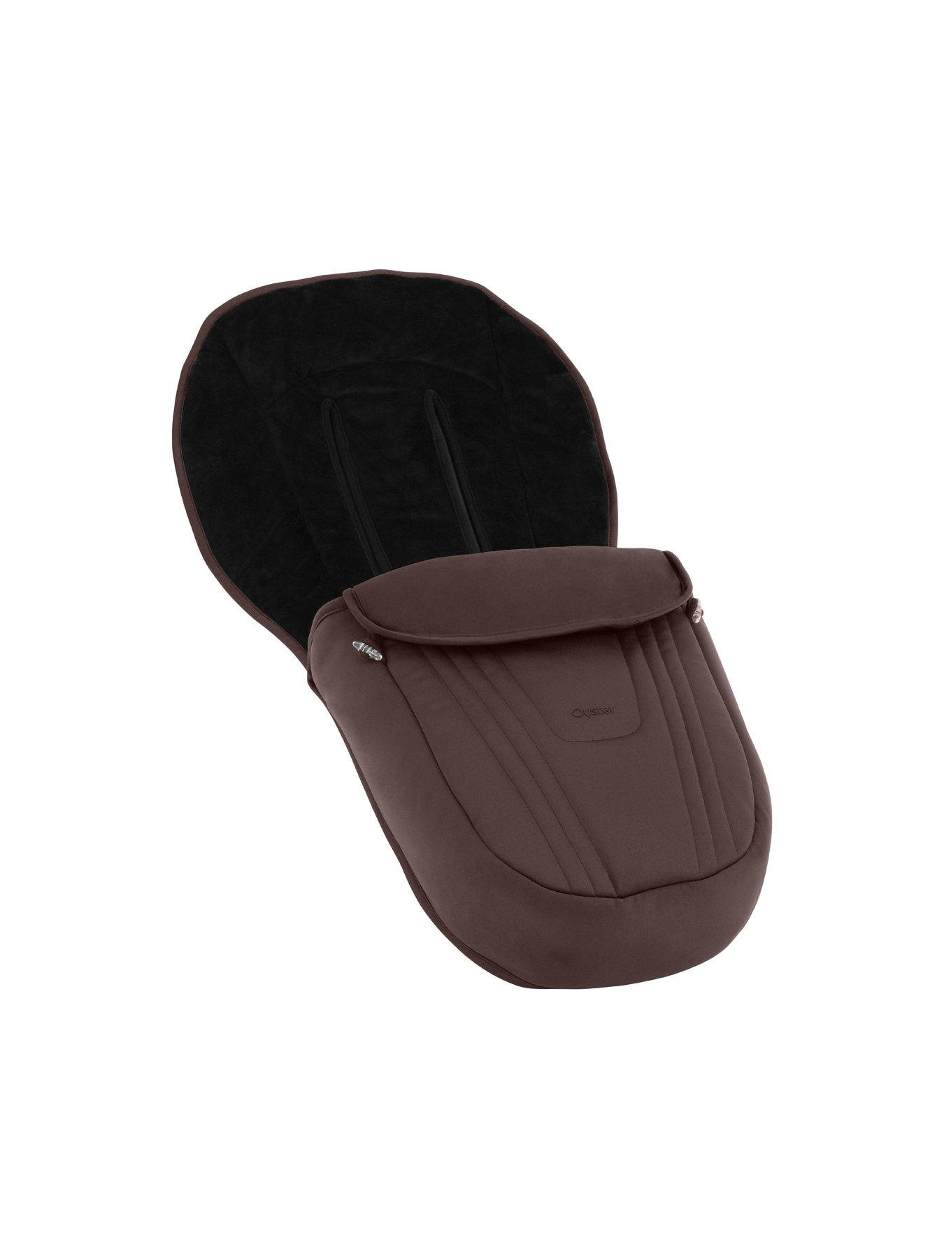 Image 6 of 7 of Oyster Vee Pushchair 360 Spin Bundle - Chocolate