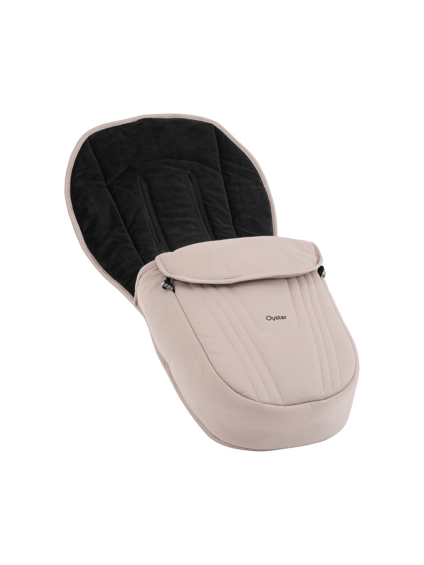 Image 6 of 7 of Oyster Vee Pushchair 360 Spin Bundle - Vanilla