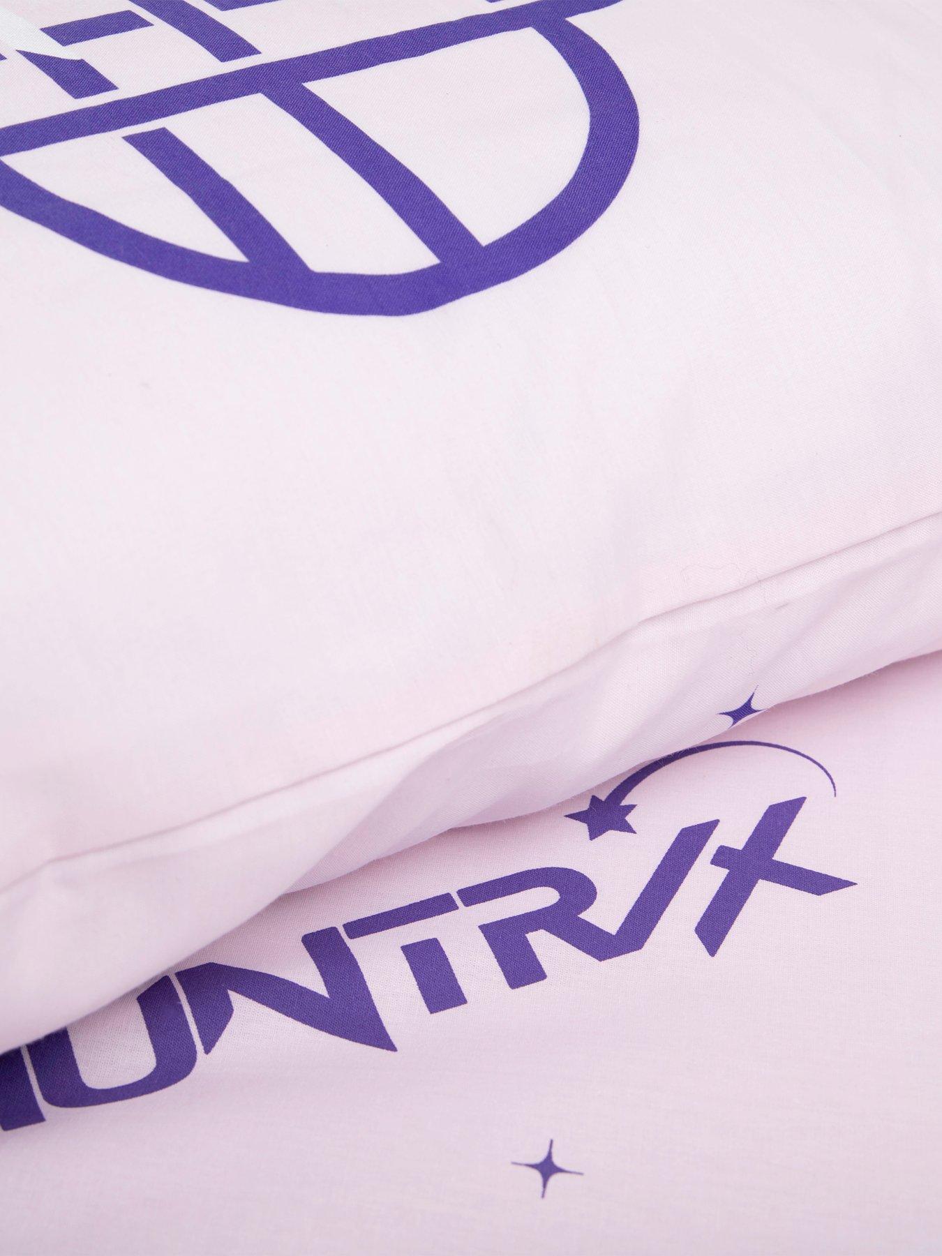 Image 5 of 7 of K-Pop Demon Hunters Signatures Panel Duvet