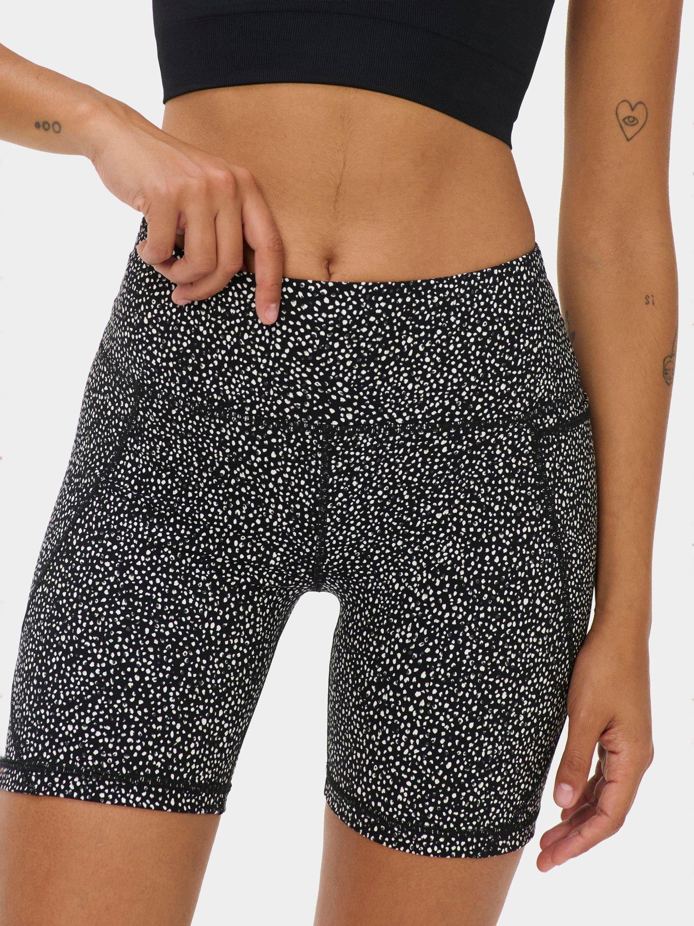Sweaty Betty Women's Supportive 6" Performance Cycling Shorts with Side  &  Zip Pockets  - Black