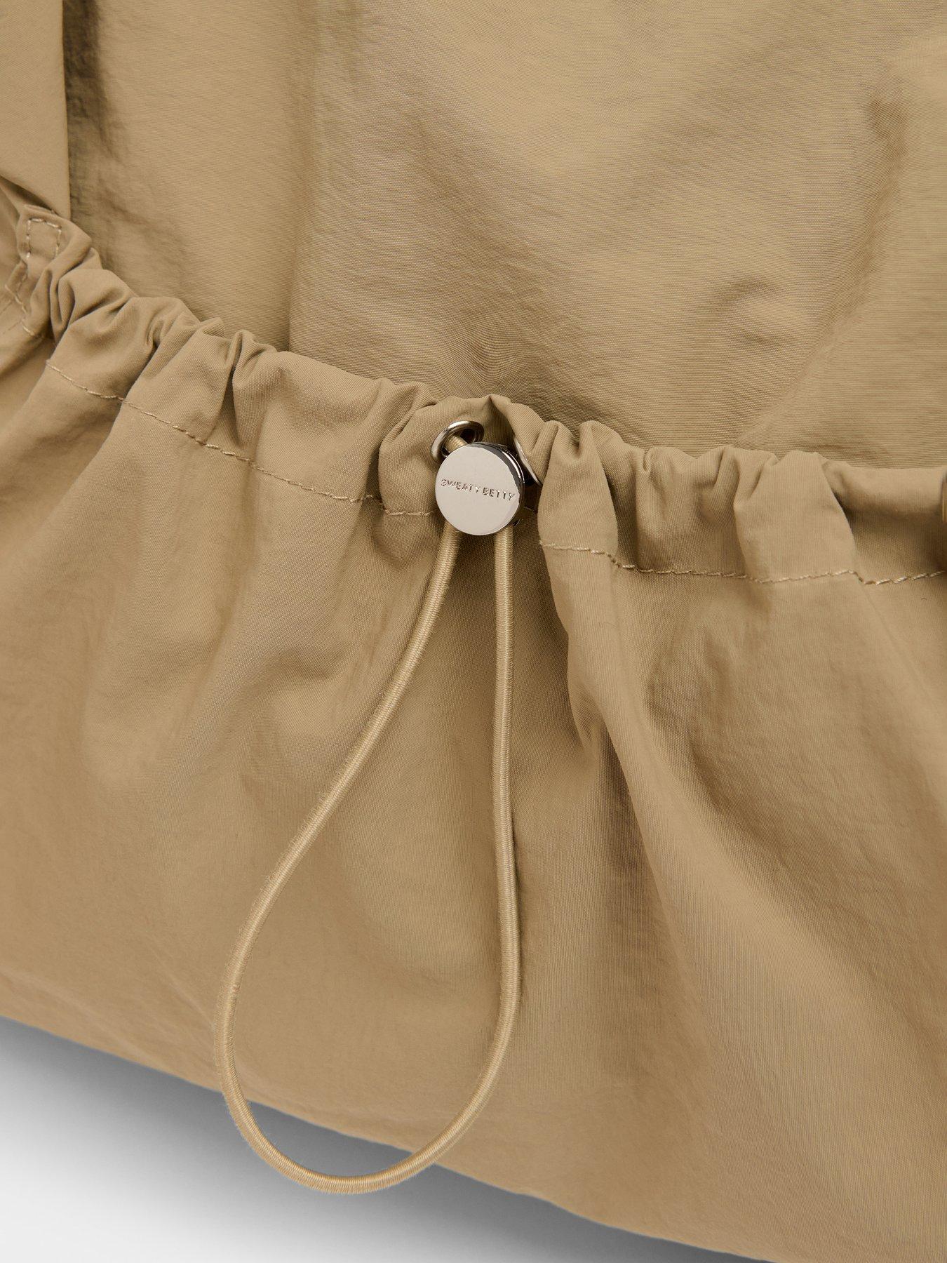 Image 3 of 5 of Sweaty Betty Womens Training Nylon Ruched Tote Bag - Beige