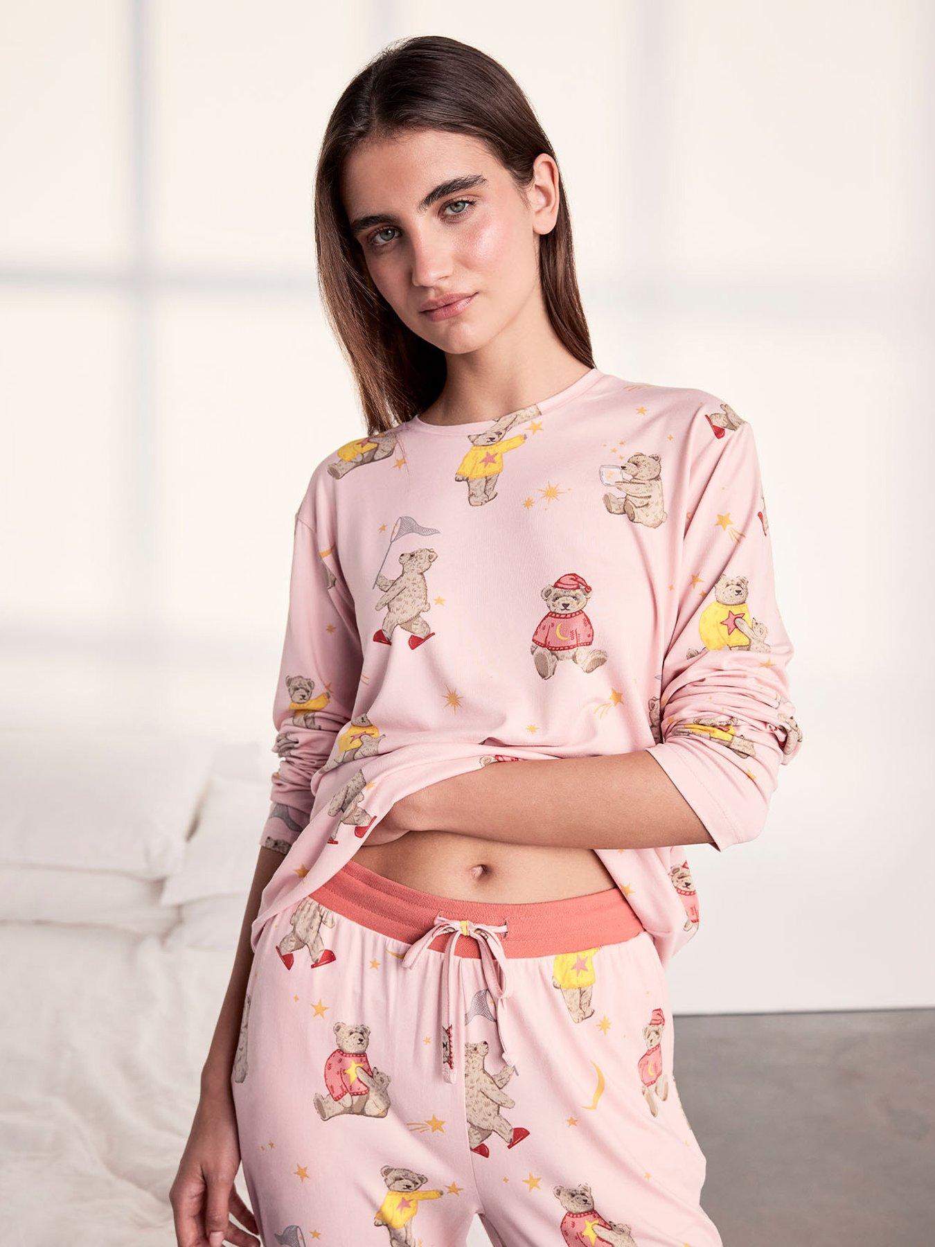 Image 4 of 6 of CHELSEA PEERS Celestial Bear Print Long Pyjama Set - Pink