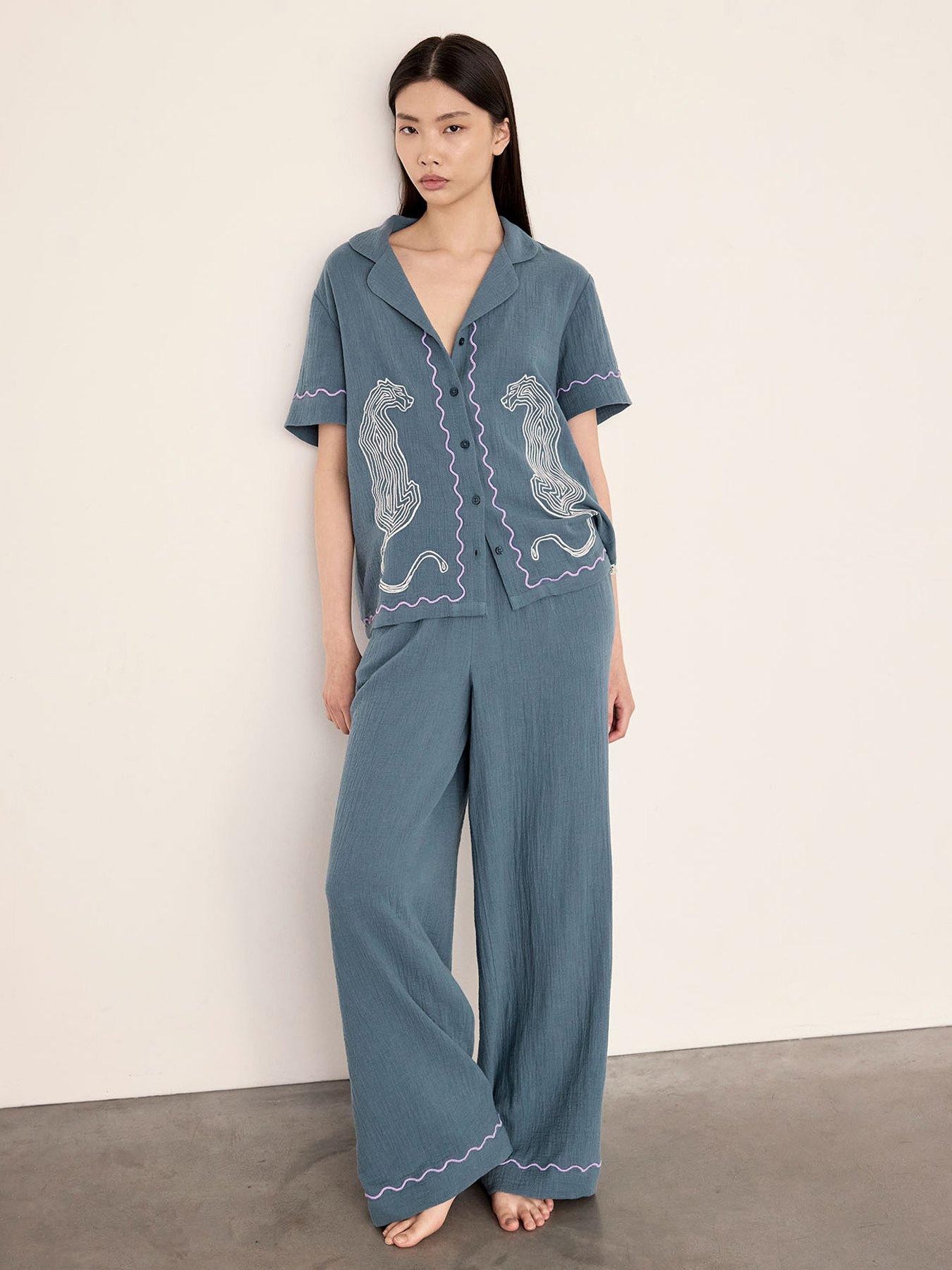 CHELSEA PEERS Organic Cotton Embroidered Leopard Long Pyjama Set - Blue