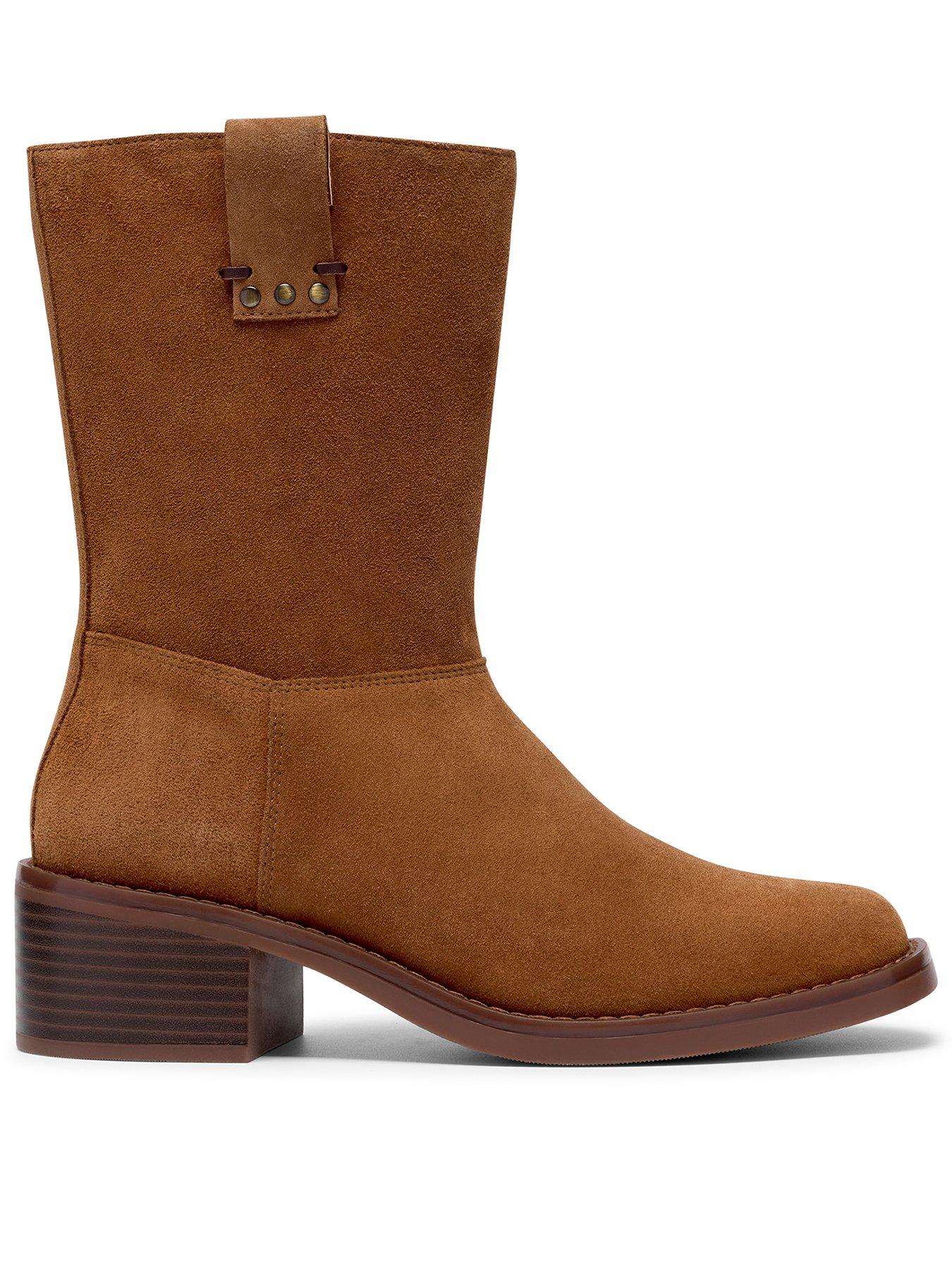 Clarks Digby Slouch Tan Suede Boot