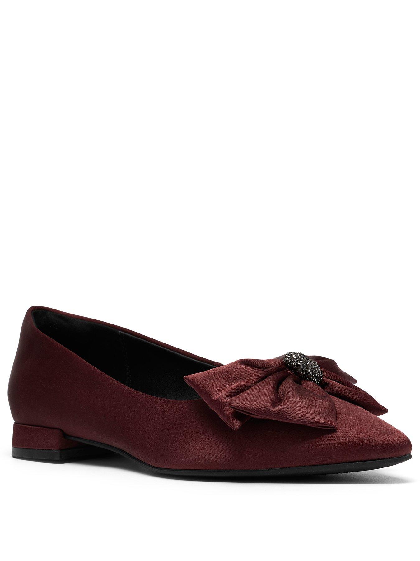 Image 2 of 6 of Clarks Sensa15 Bella Burgundy Bow Shoe
