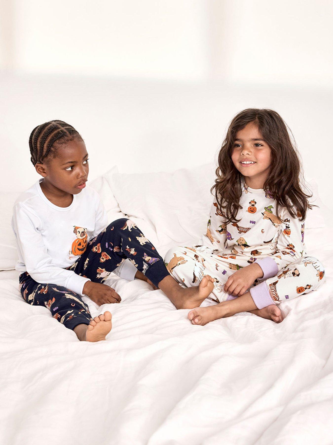 Image 2 of 6 of CHELSEA PEERS Unisex Kids 2 Pack Halloween Dogs Print Long Pyjama Set - Multi