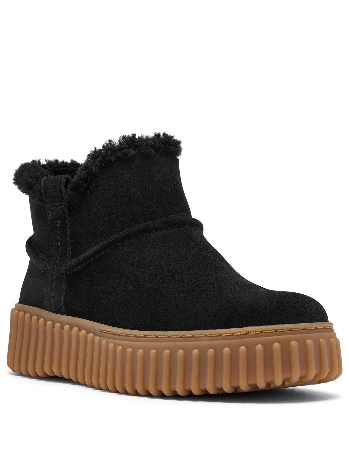 Image 2 of 6 of Clarks Black Fur Lined Torhill Warm Boot