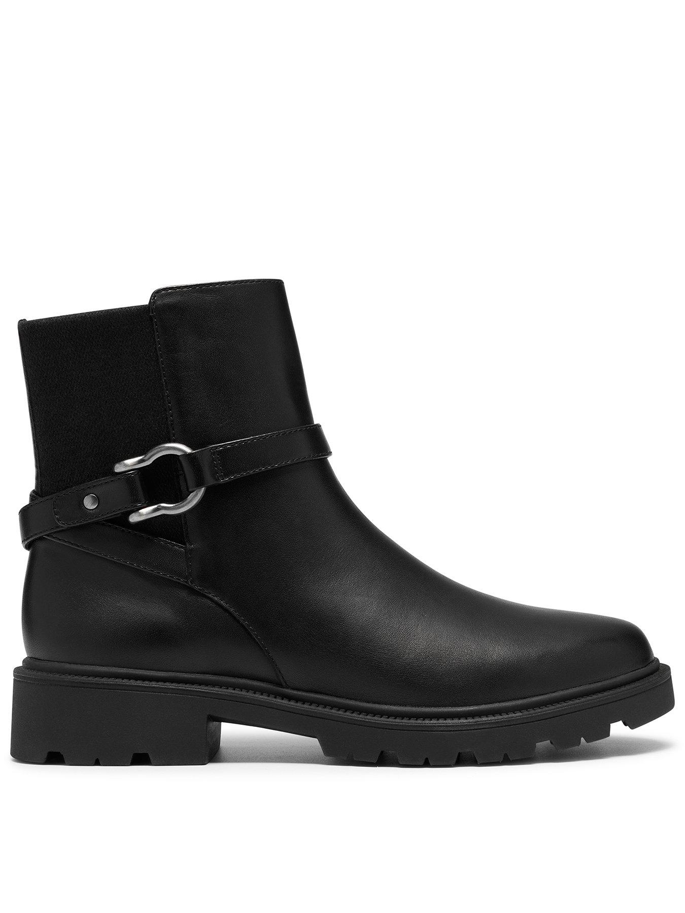 Clarks Code L Bay Mid Boot - Black